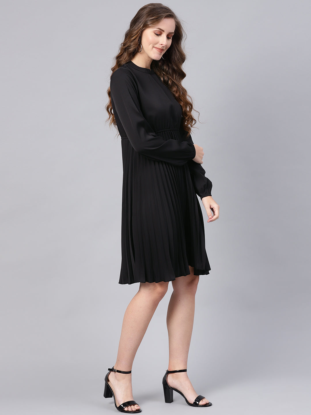 Women Black Mandrain Collar Pleated Skater Dress