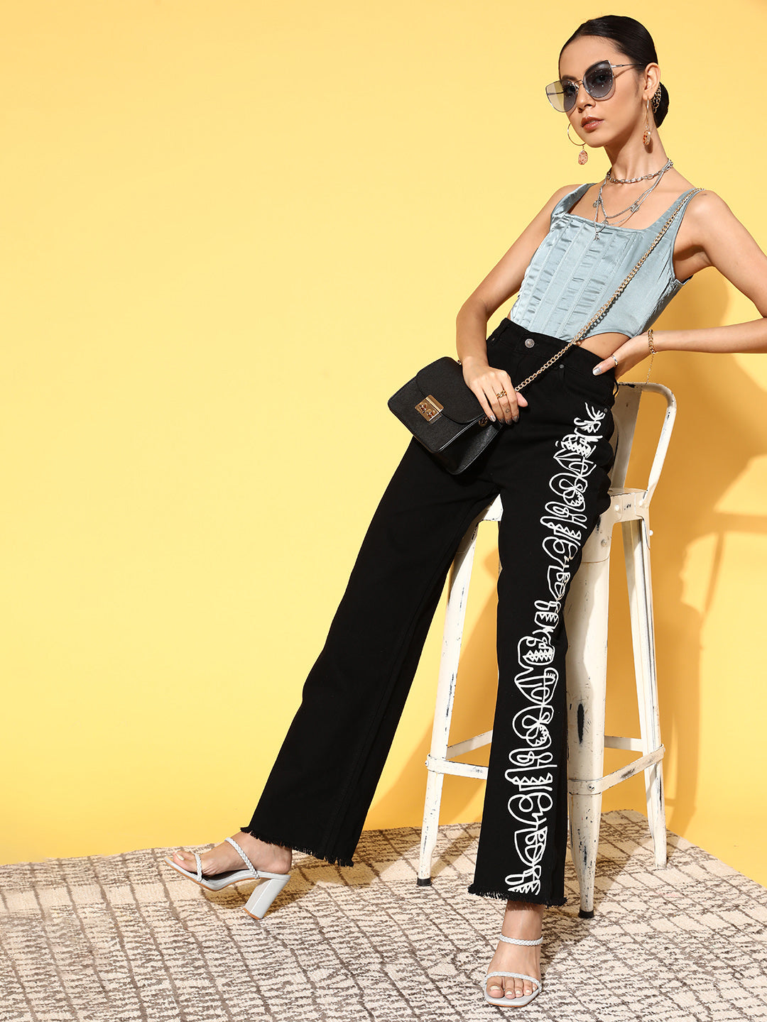 Women Black Line-Art Printed Straight Jeans