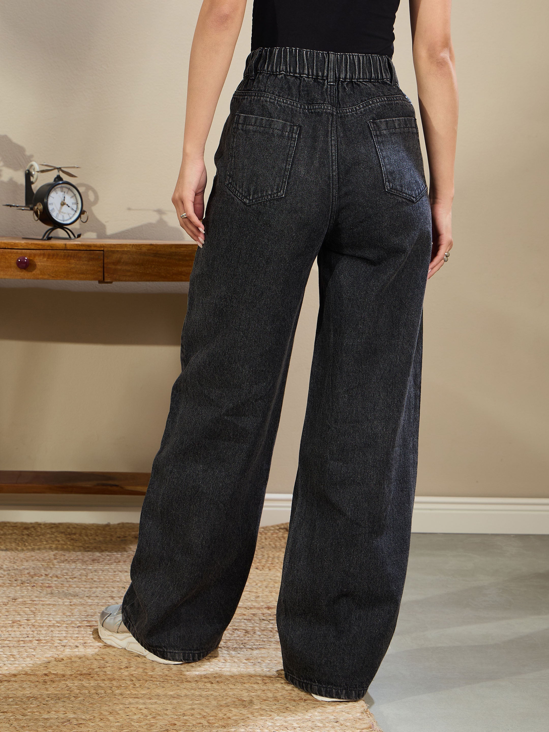 Women Black Wash High Waist Straight Fit Jeans