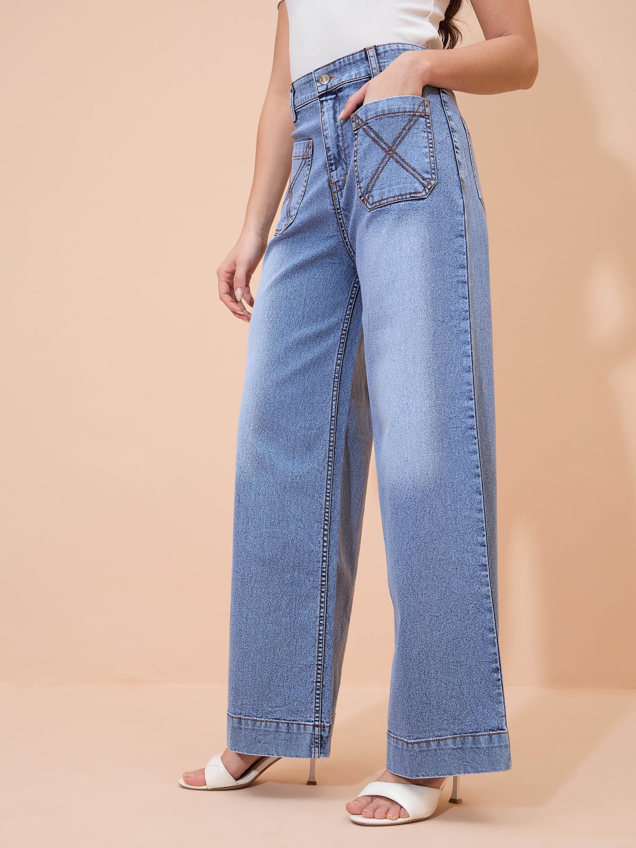 Women Blue Acid Wash Front Pocket Straight Fit Jeans