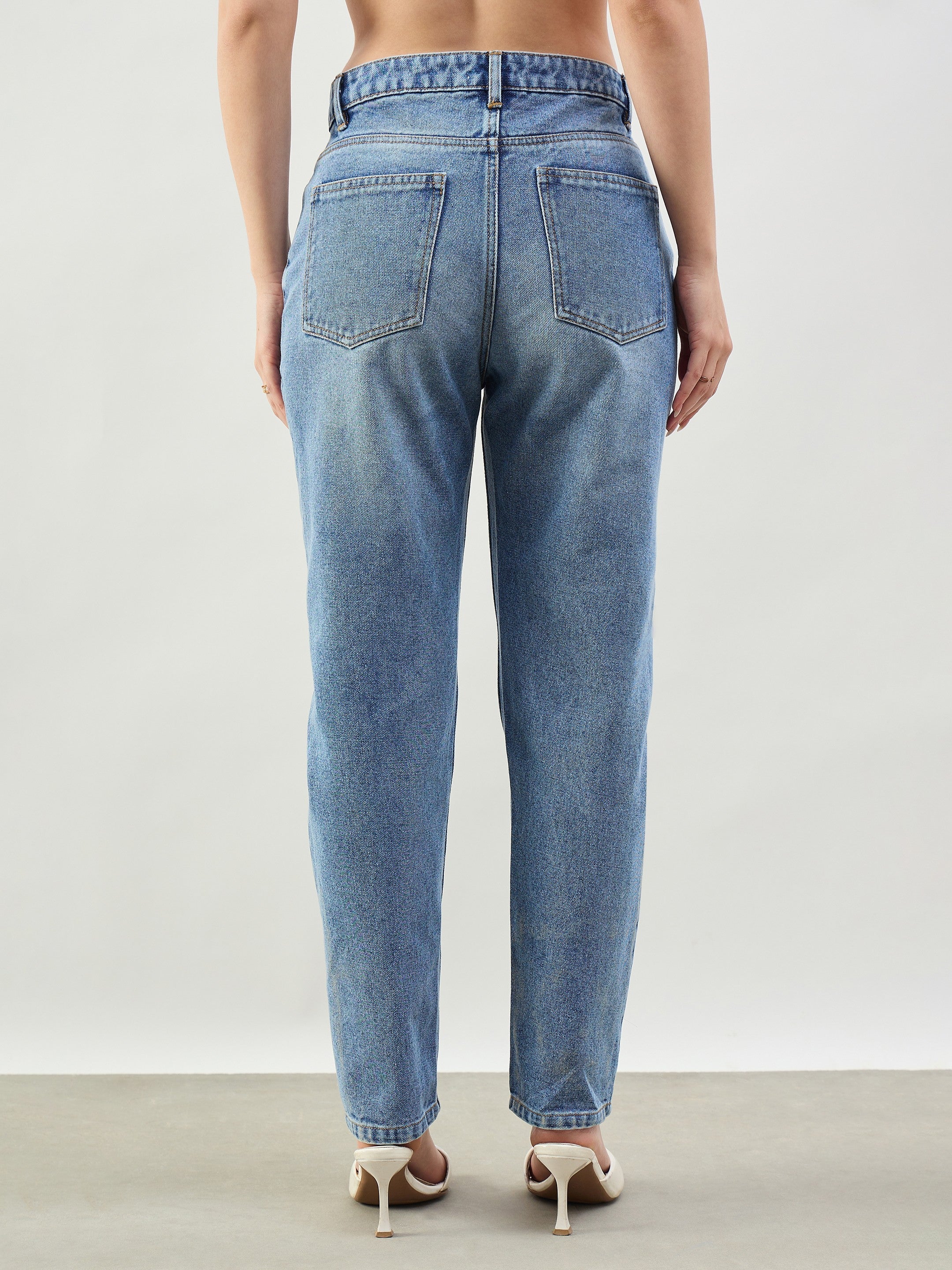 Women Blue Wash Barrel Fit High Rise Jeans