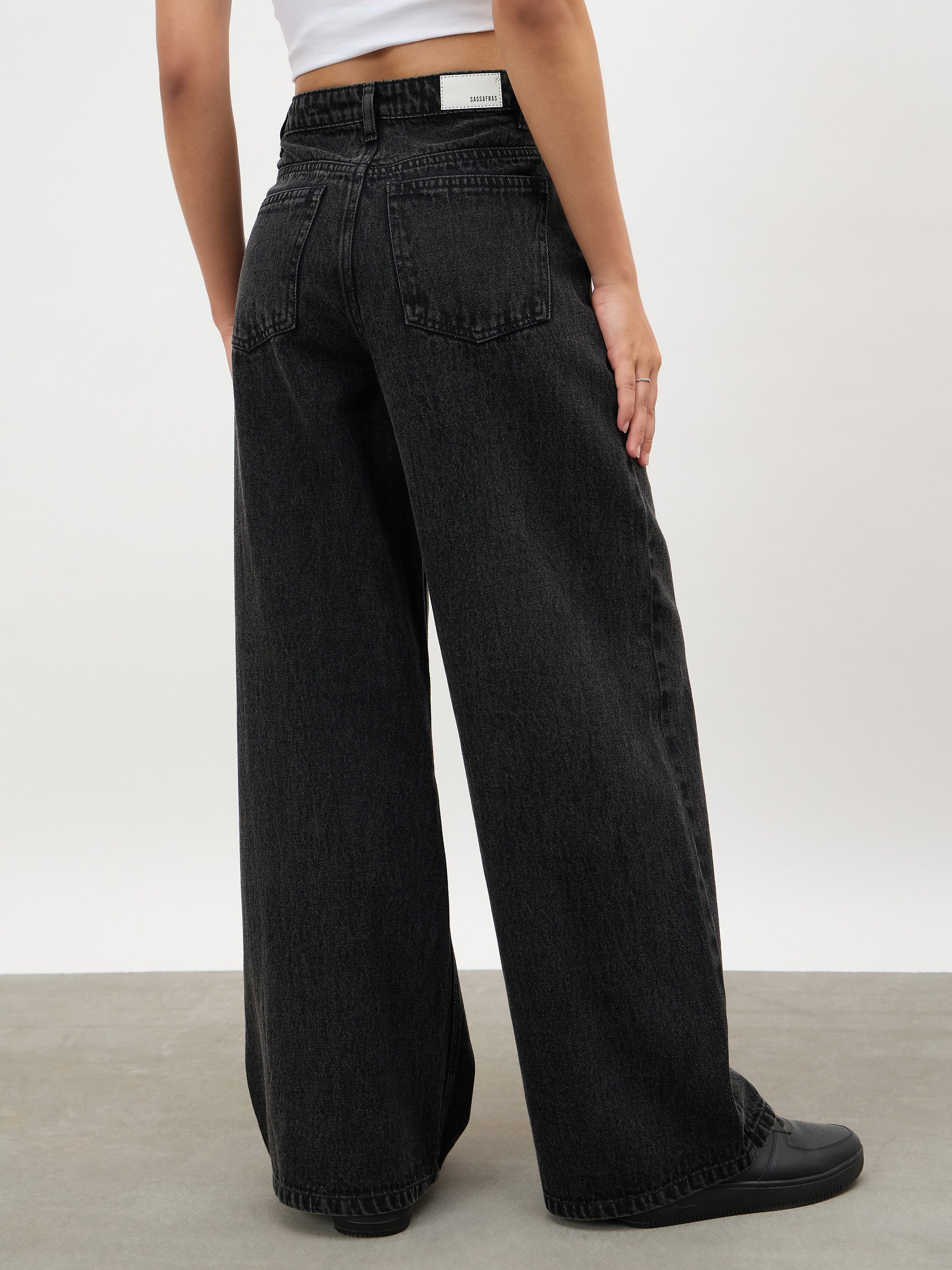 Women Black Wash Cross Waist Straight Jeans