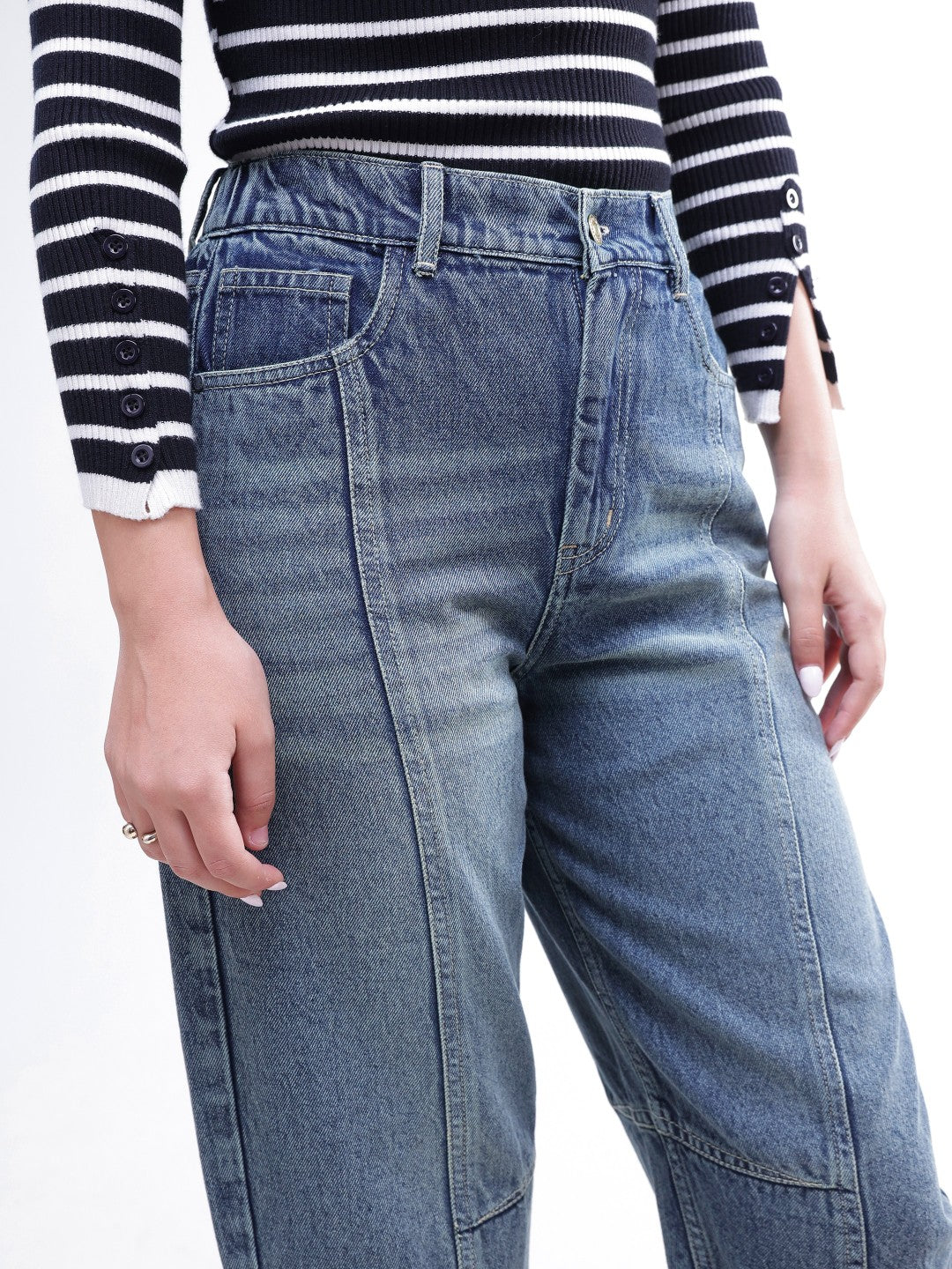 Women Blue Wash Whisker Front Seam Balloon Fit Jeans