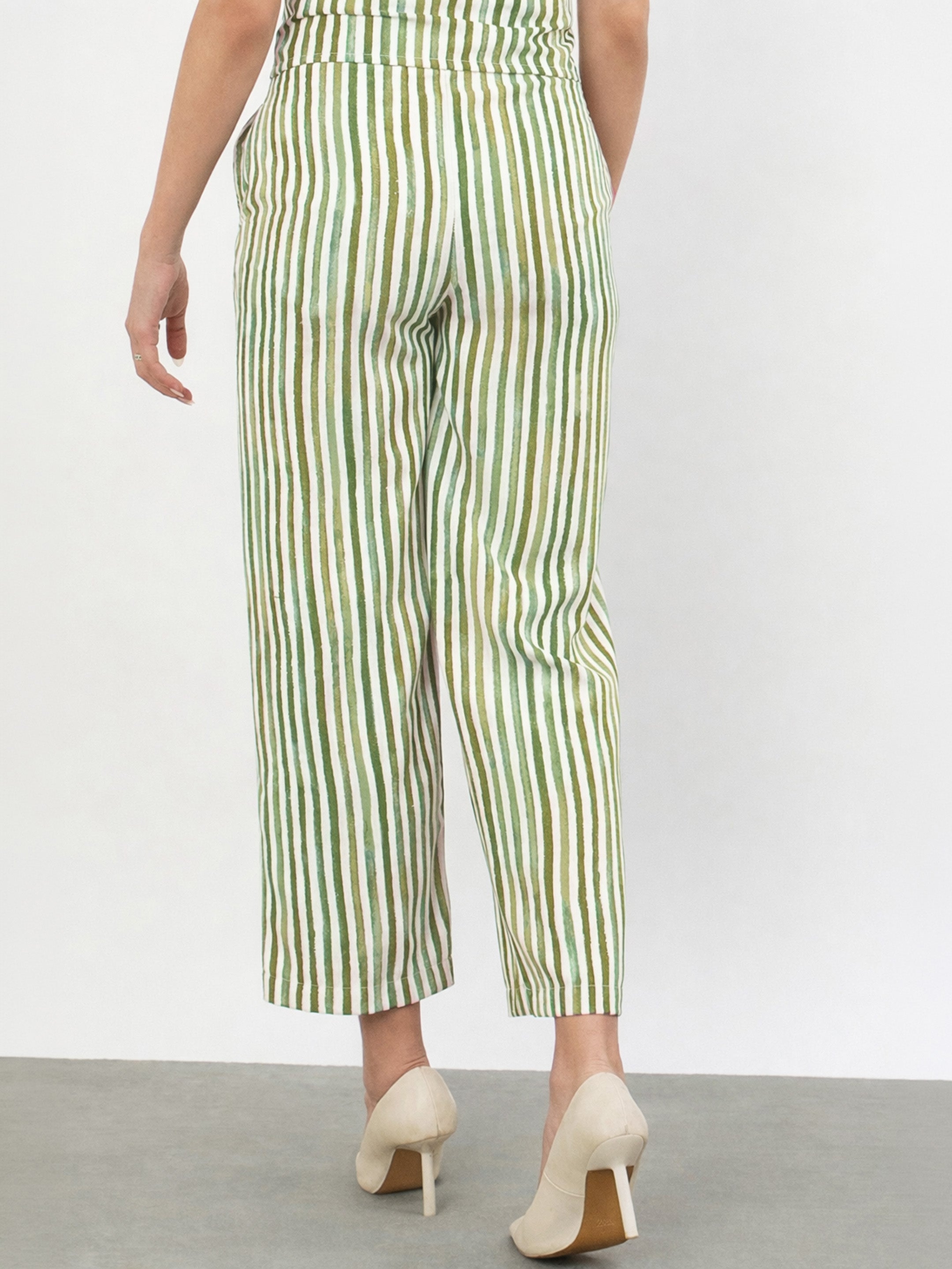 Women Green Linen Striped Darted Slouchy Pants