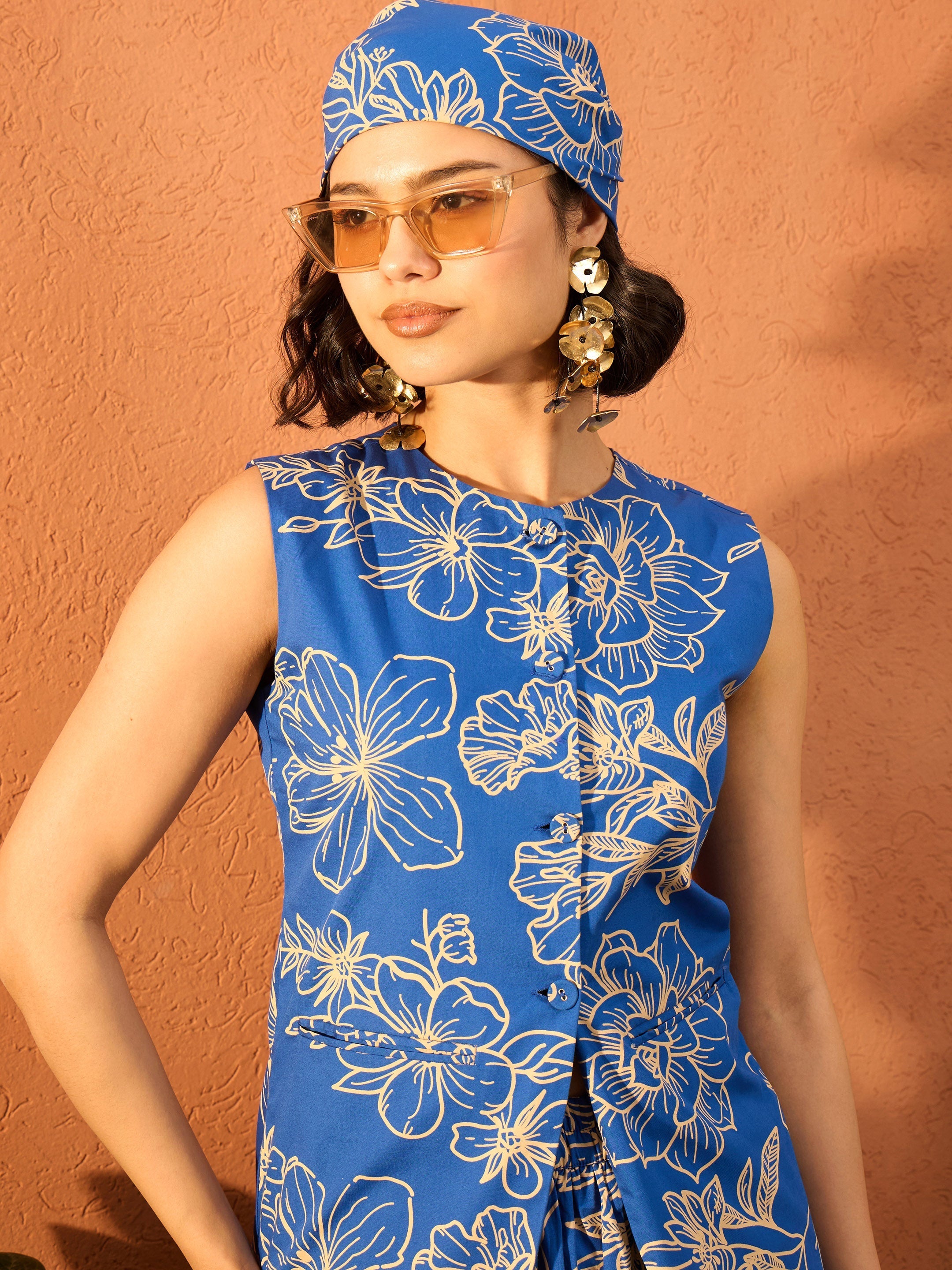 Women Blue & Off White Floral Vest Top With Skirt