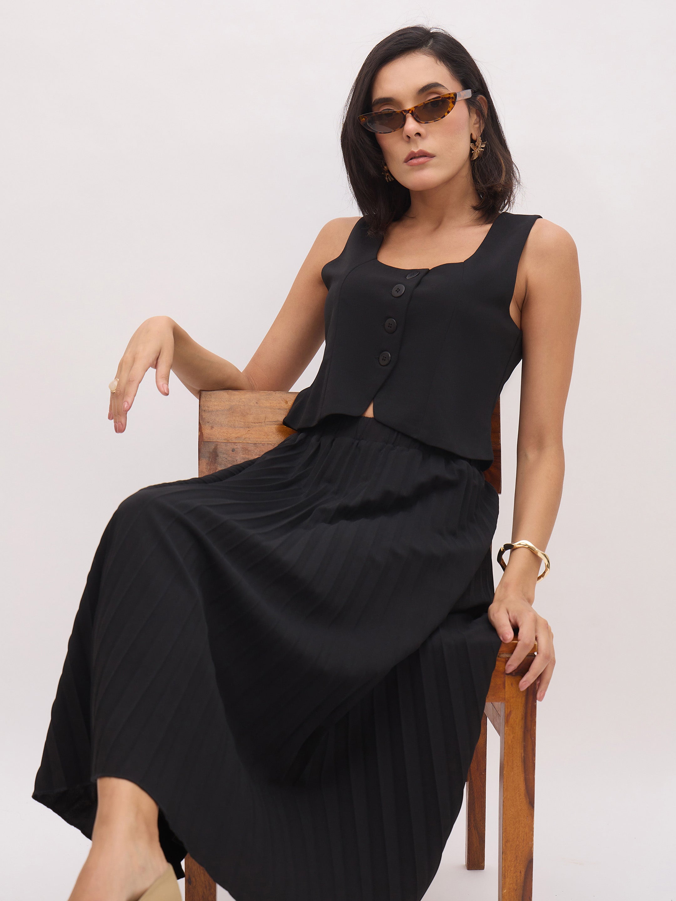 Women Black Sleeveless Waistcoat With Midi Skirt