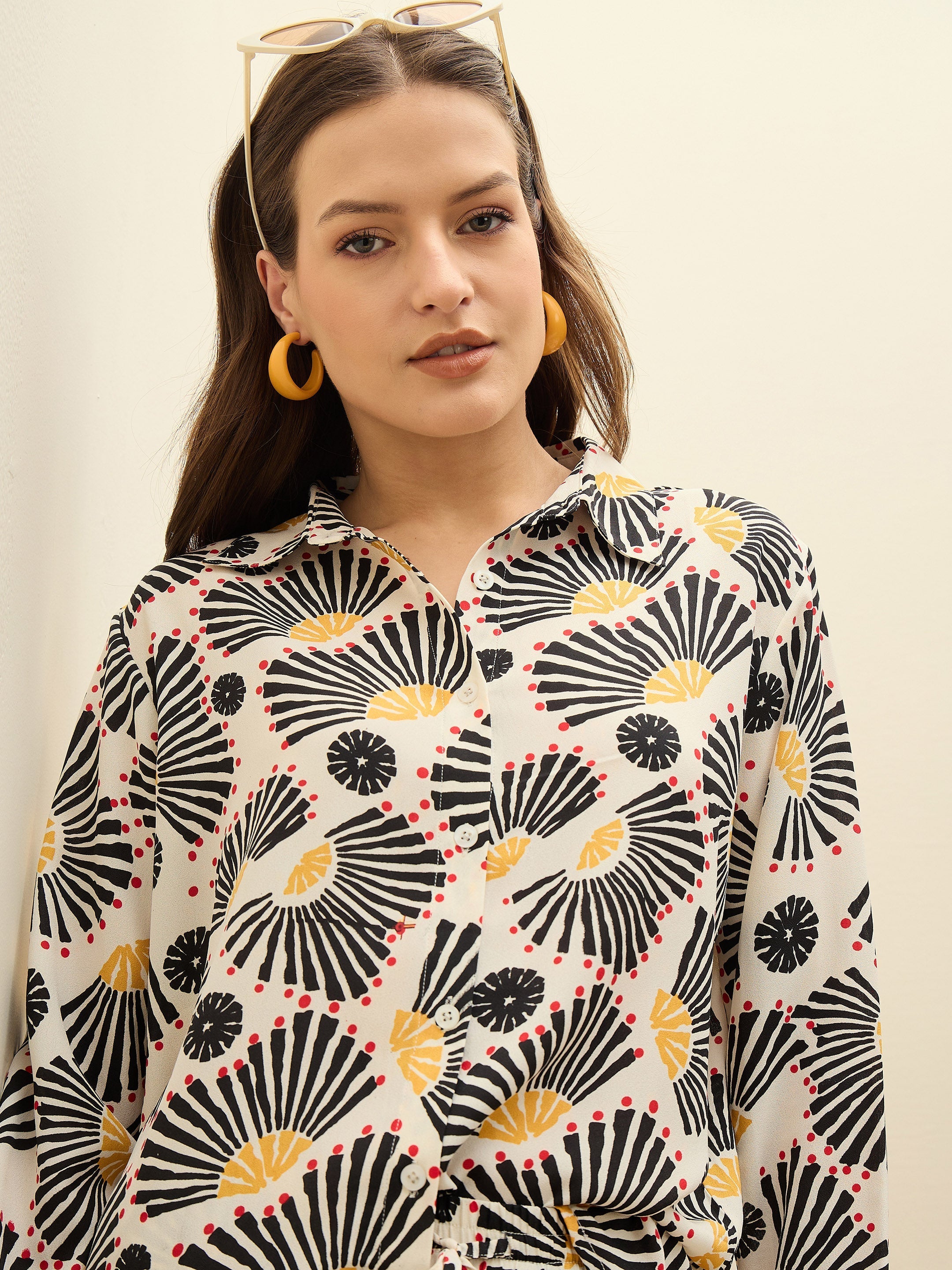 Women Beige Printed Oversize Shirt With Box Pocket Pants