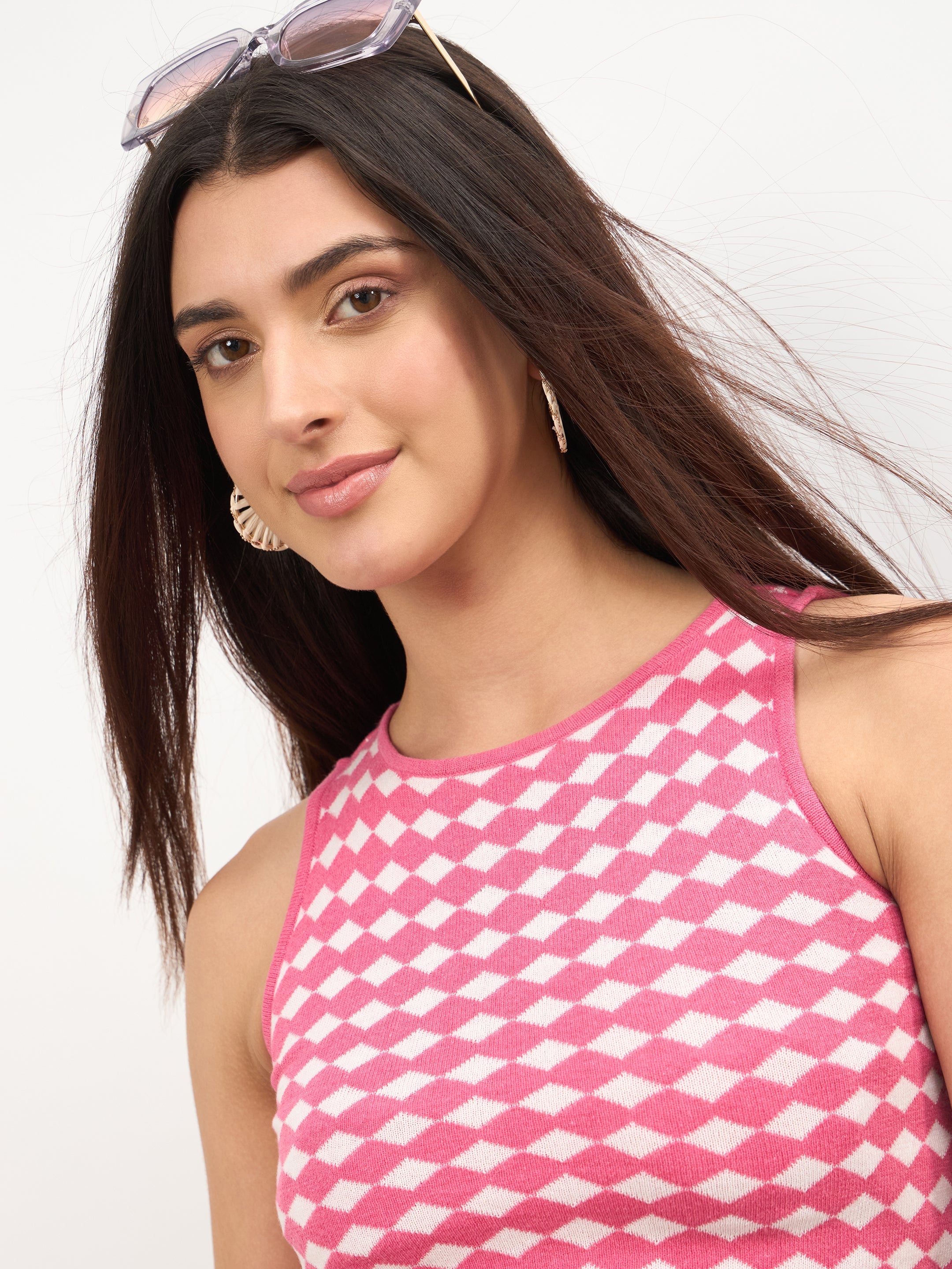 Women Pink & White Round Neck Crop Top With Mini Skirt