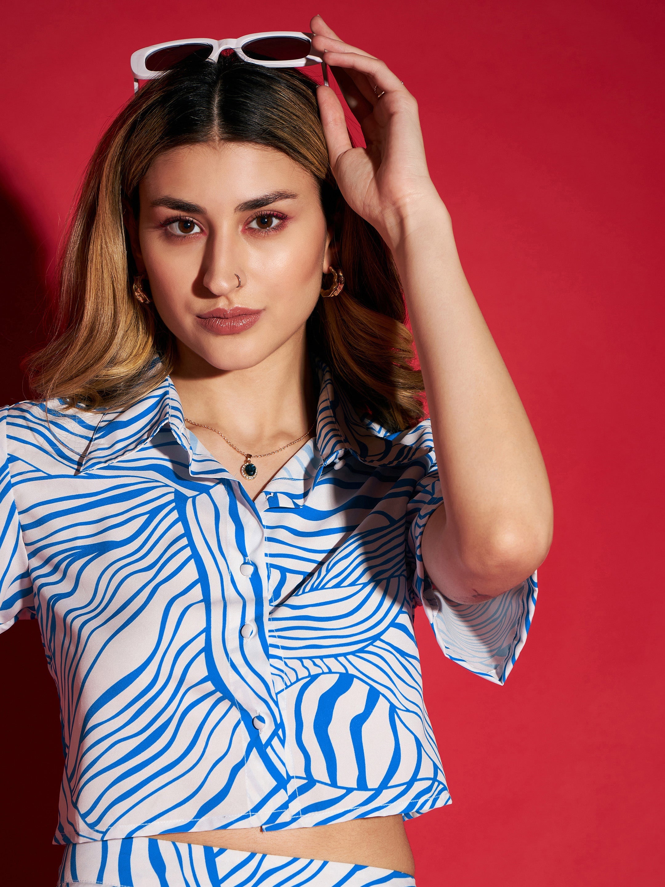 Women Blue Abstract Printed Crop Shirt With Straight Pants