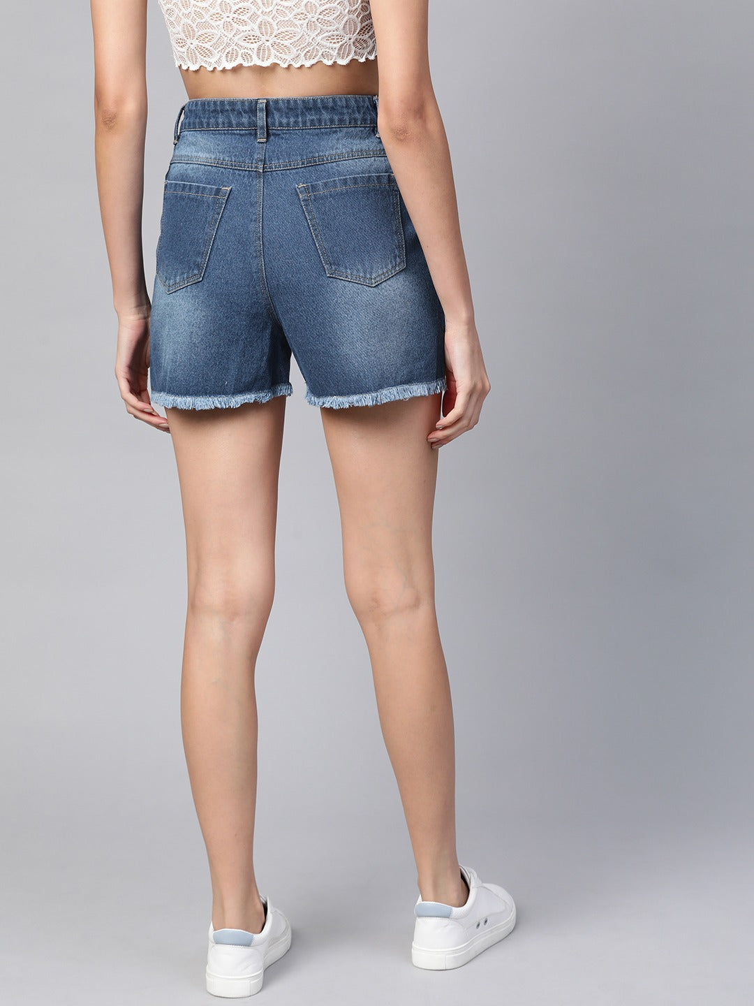 Women Blue Bleach Wash Frayed Look Shorts