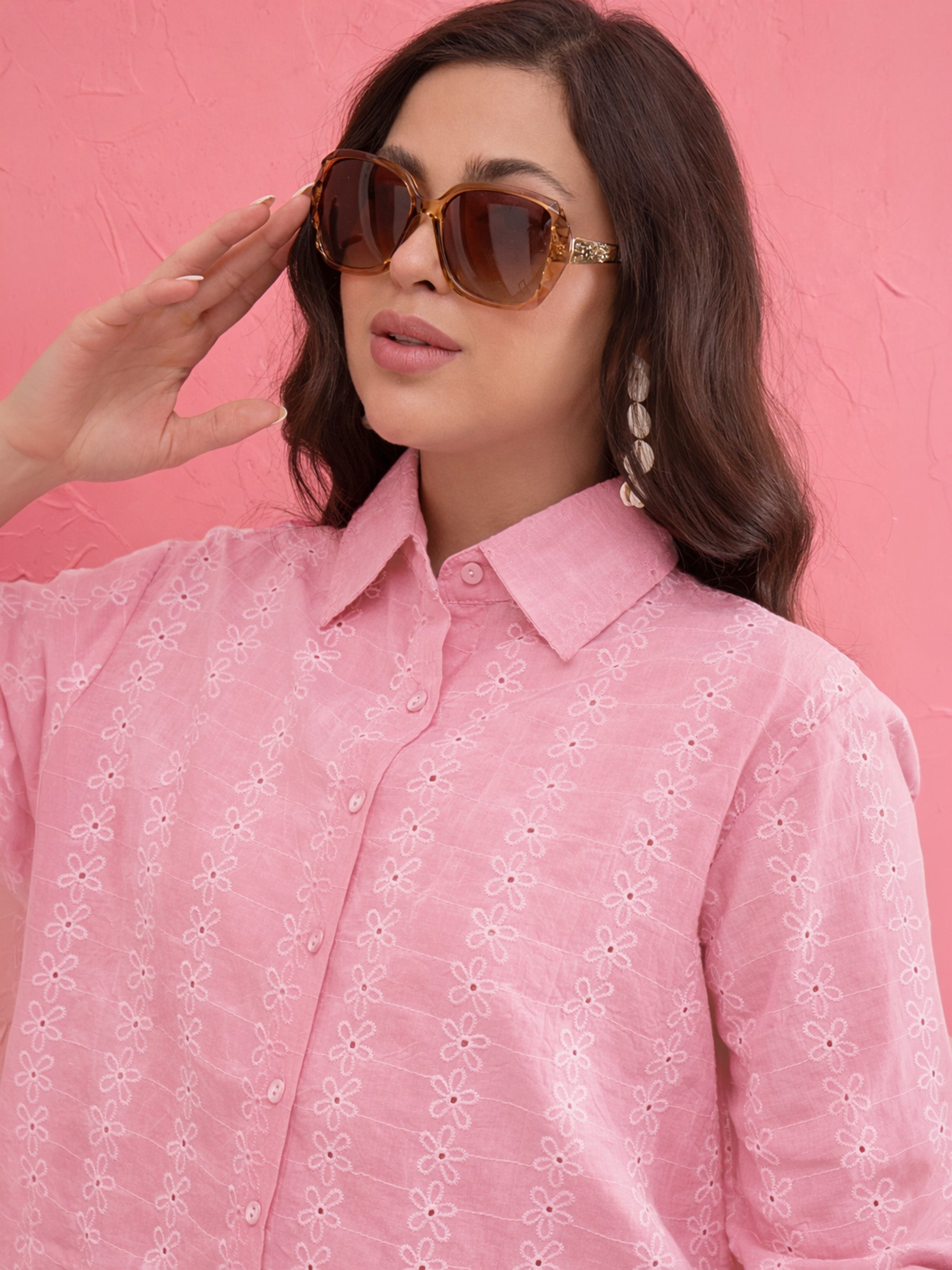 Women Pink Schiffli Back Tie Crop Shirt