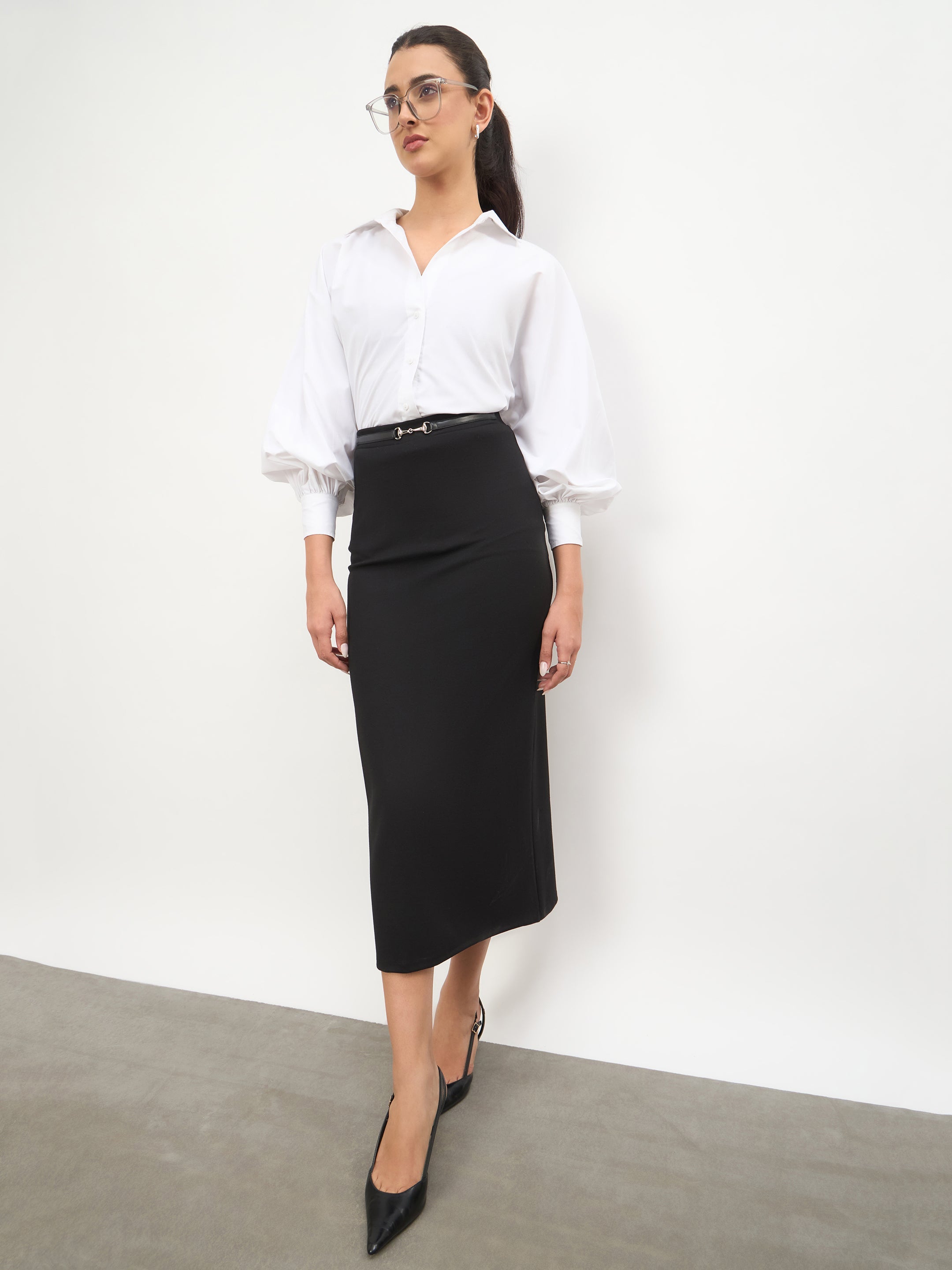 Women Black Front Metal Trim Back Slit Pencil Skirt