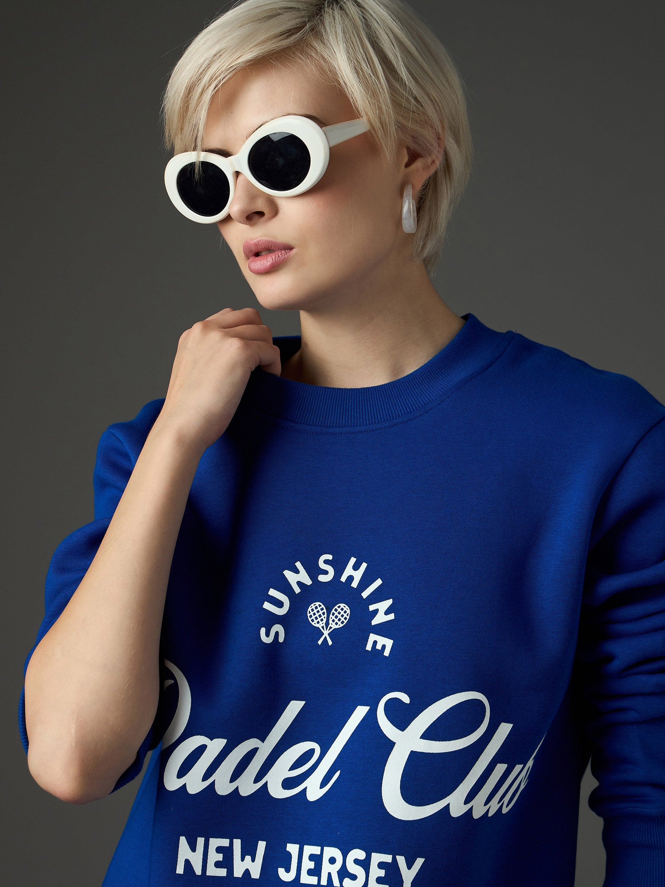 Women Blue Fleece Printeded Regular Fit Sweatshirt