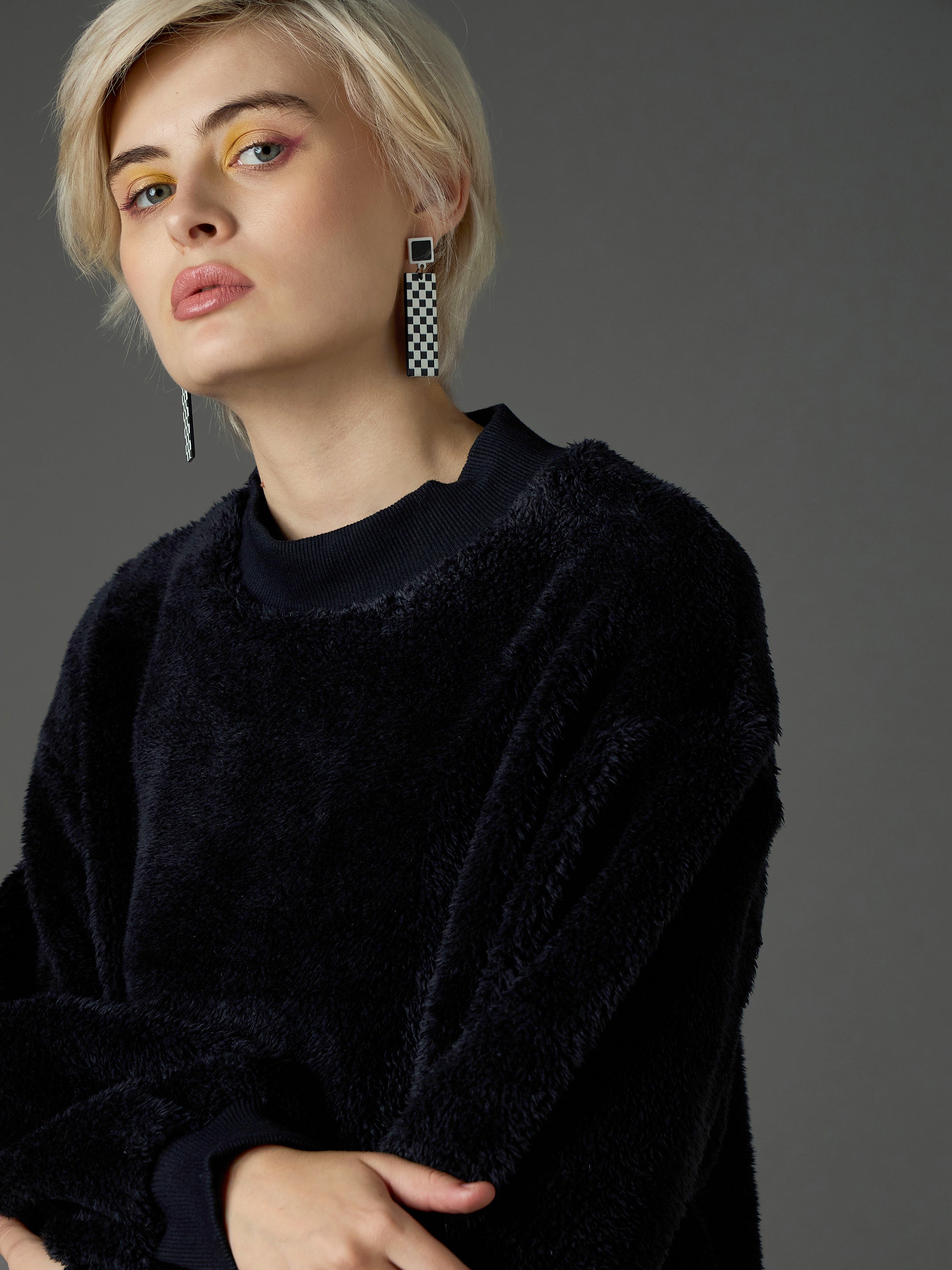 Women Black Balloon Sleeve Faux Fur Sweatshirt