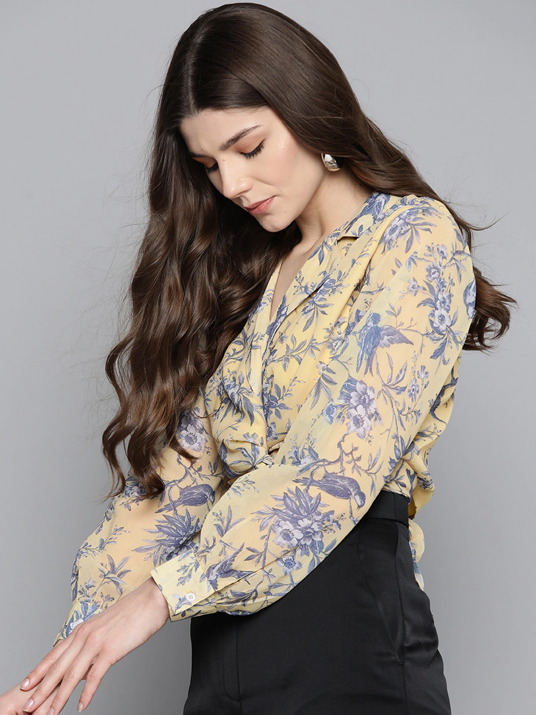 Women Yellow Floral Tie Knot Crop