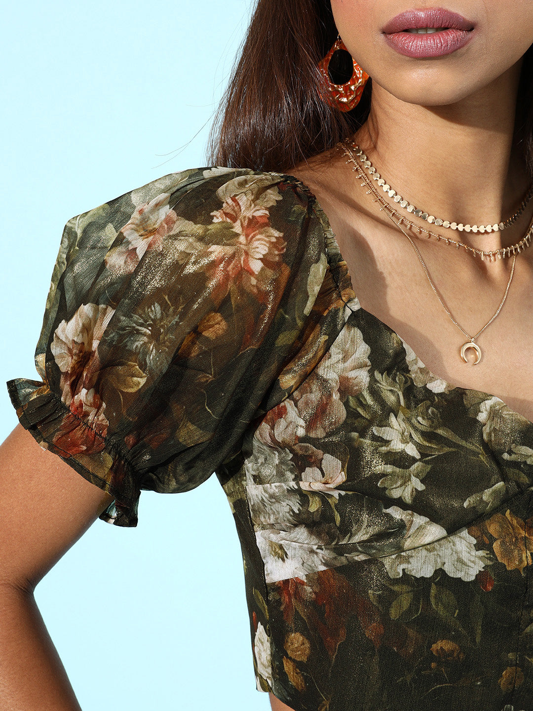 Women Green Floral Sweetheart Neck Crop Top