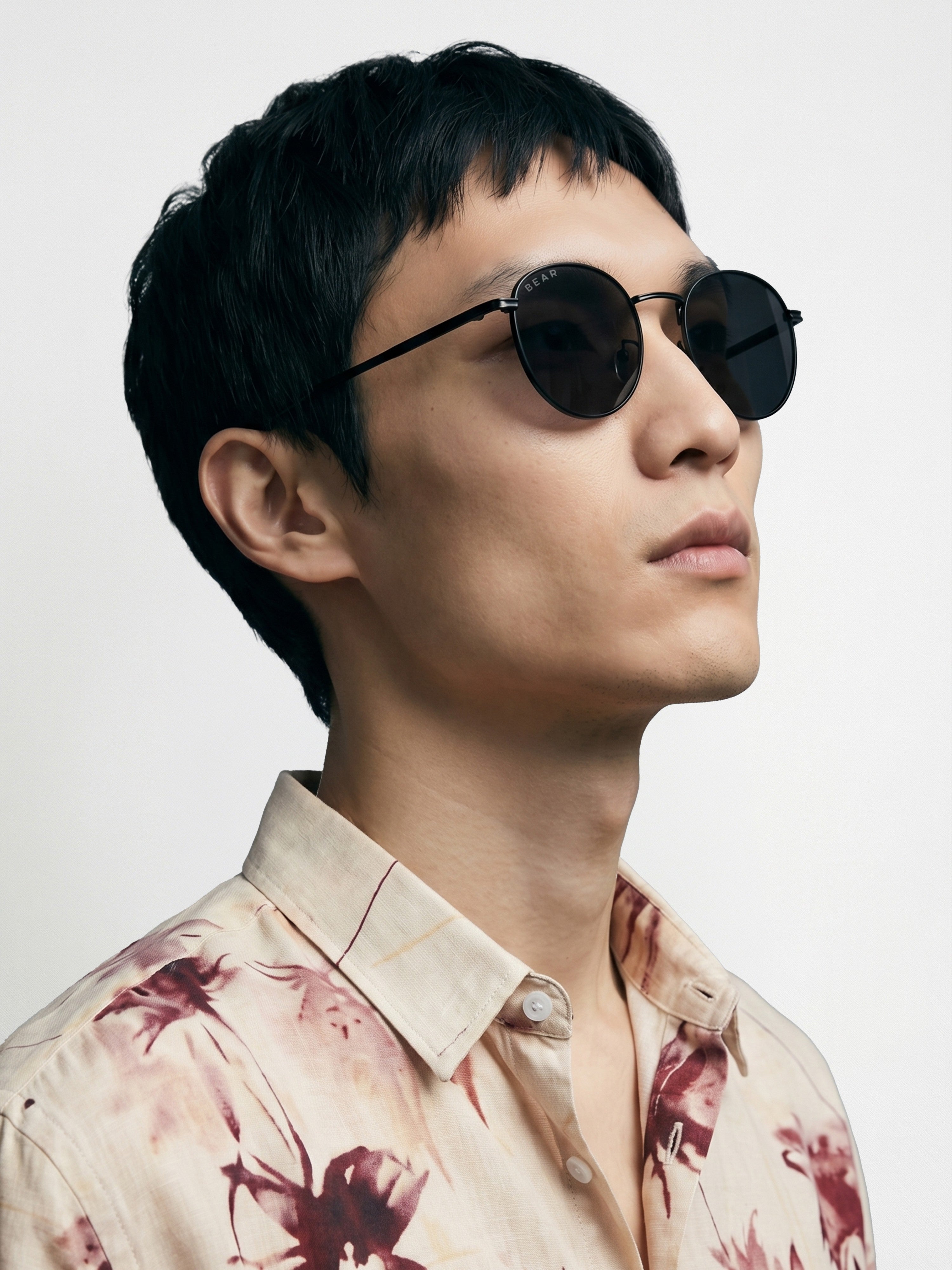 Men Classic Round Sunglasses with Matte Black Frame & Smoke Black Tinted Lenses