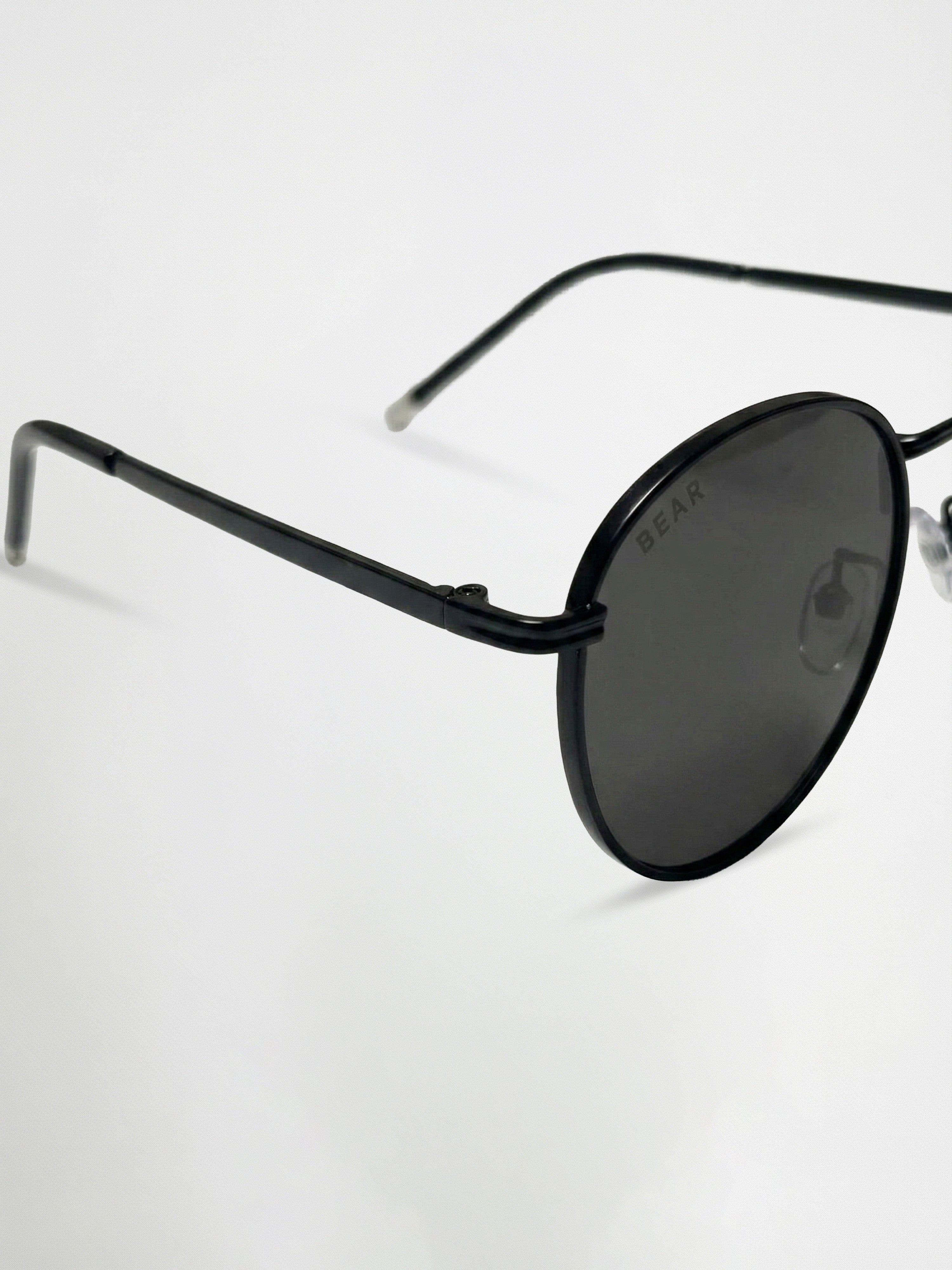 Men Classic Round Sunglasses with Matte Black Frame & Smoke Black Tinted Lenses