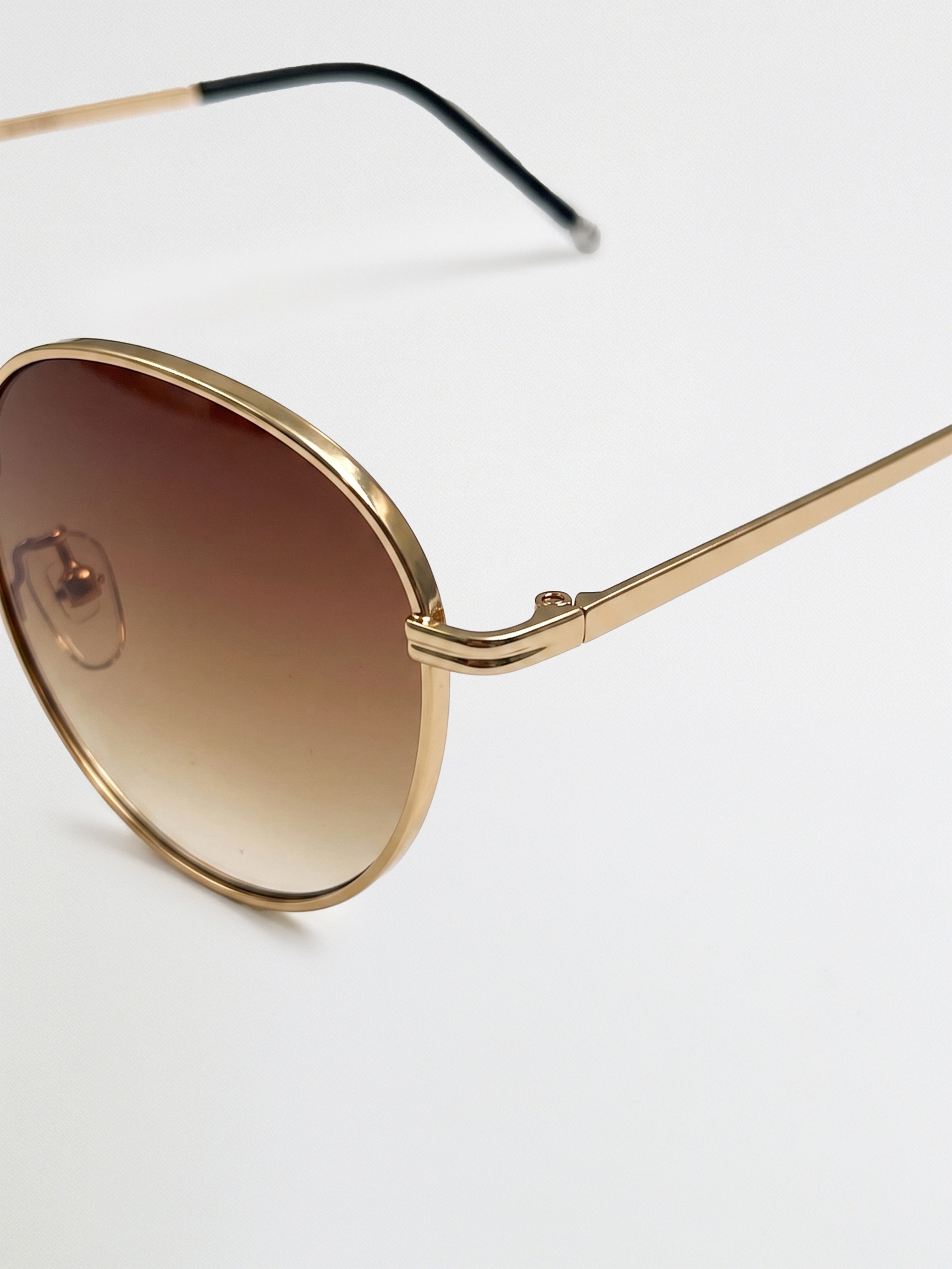 Men Classic Round Sunglasses with Matte Gold Frame & Smoke Brown Tinted Lenses