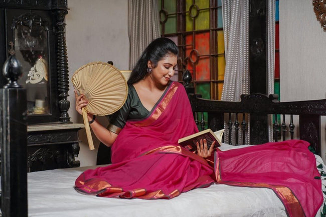 Women Rani Pink Mul Cotton Zari Border Saree