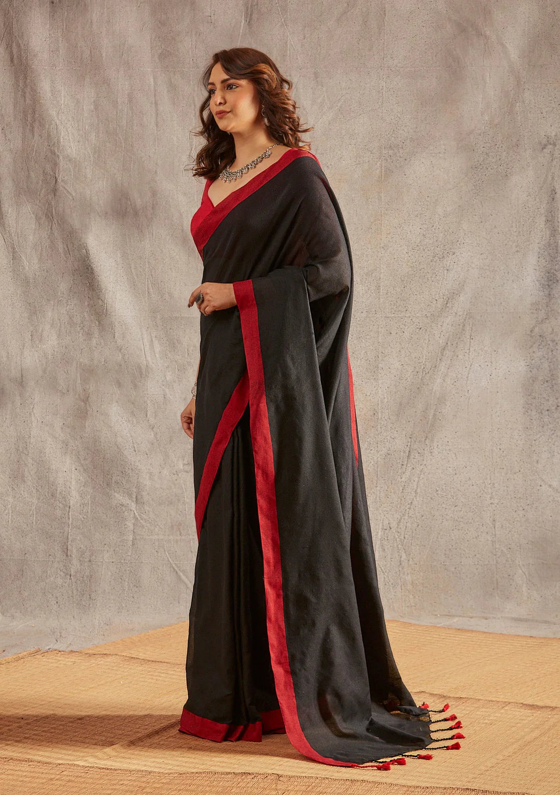 Women Black Red Border Cotton Saree
