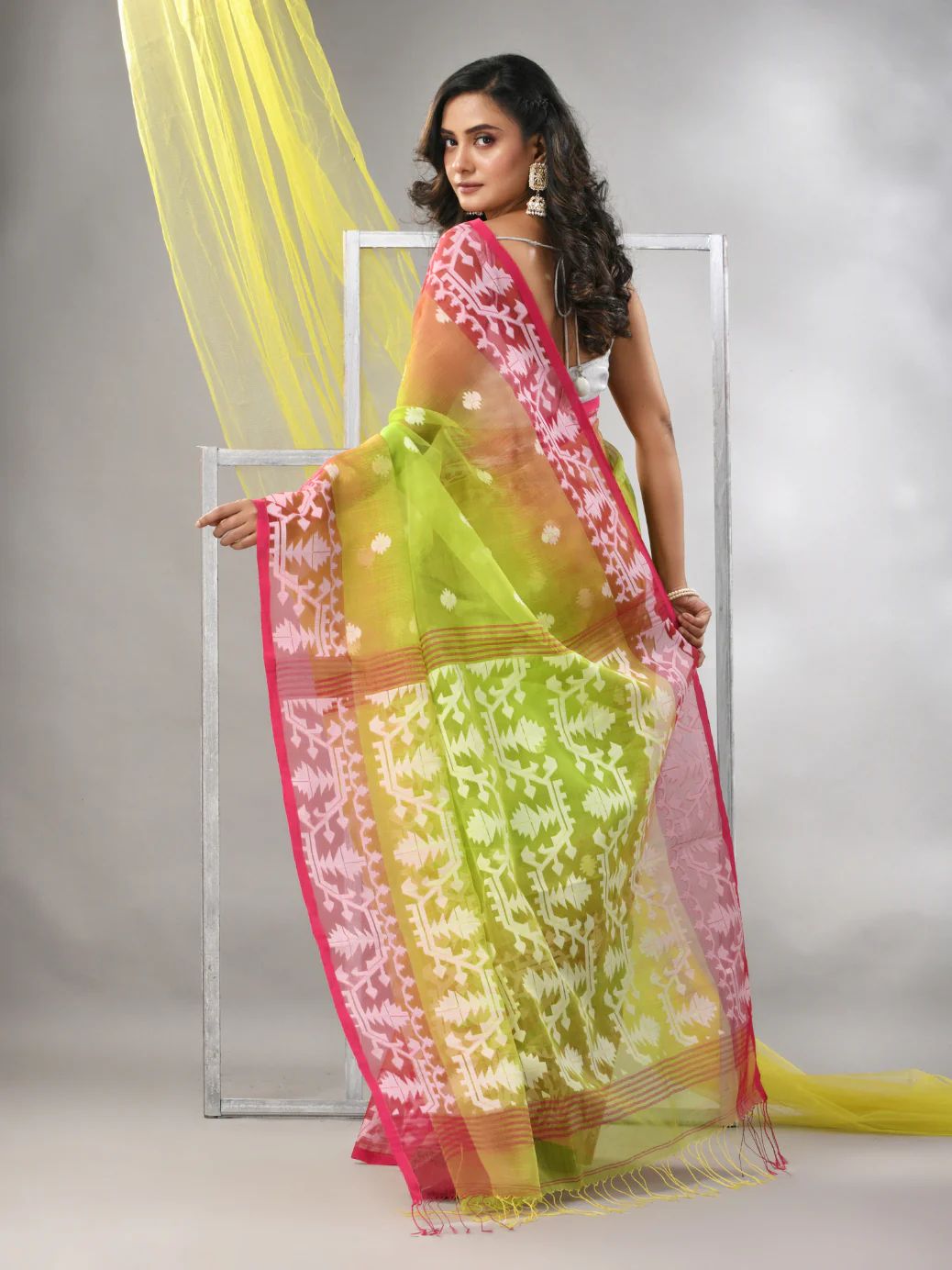 Women Reshom Silk Jamdani Saree