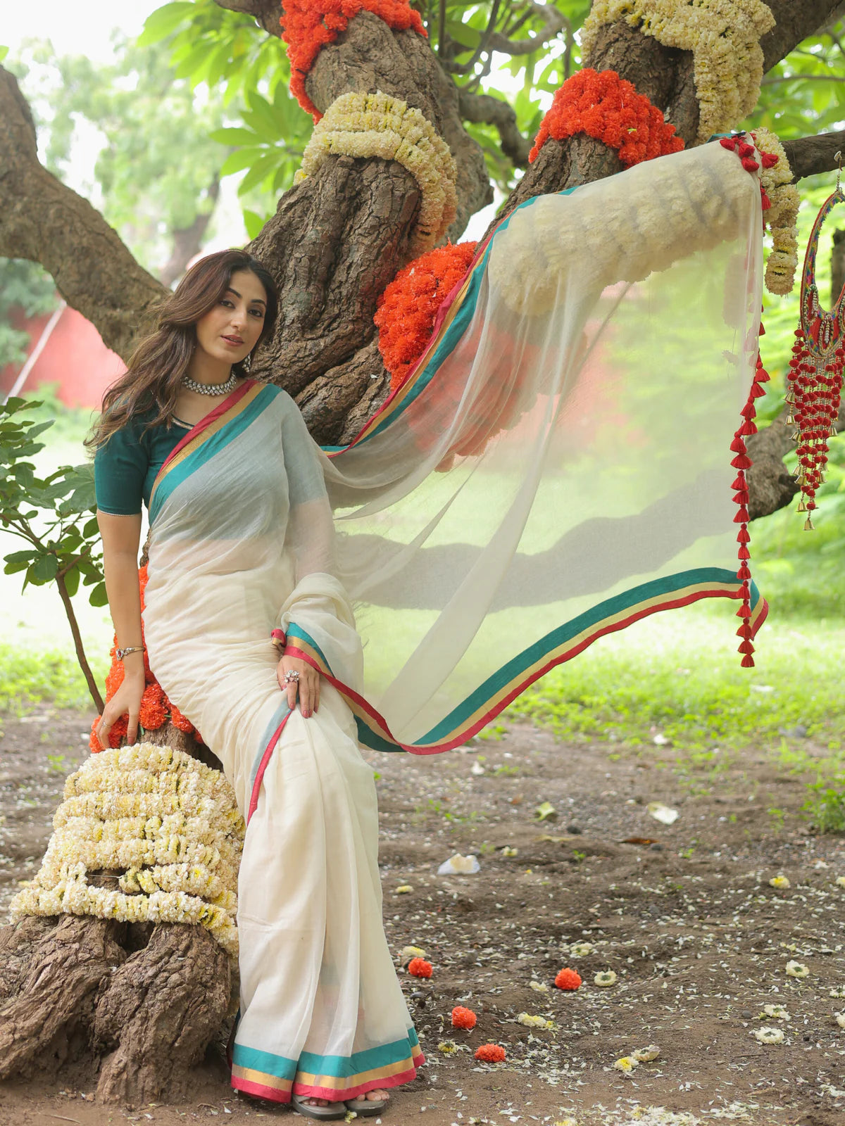 Women White Try Color Mul Cotton Saree