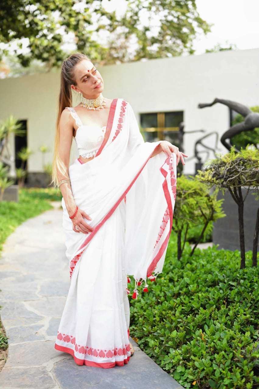 Women Cotton Heart Border Cotton Saree