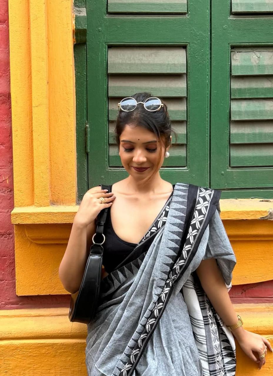 Women Cotton Design Border Saree