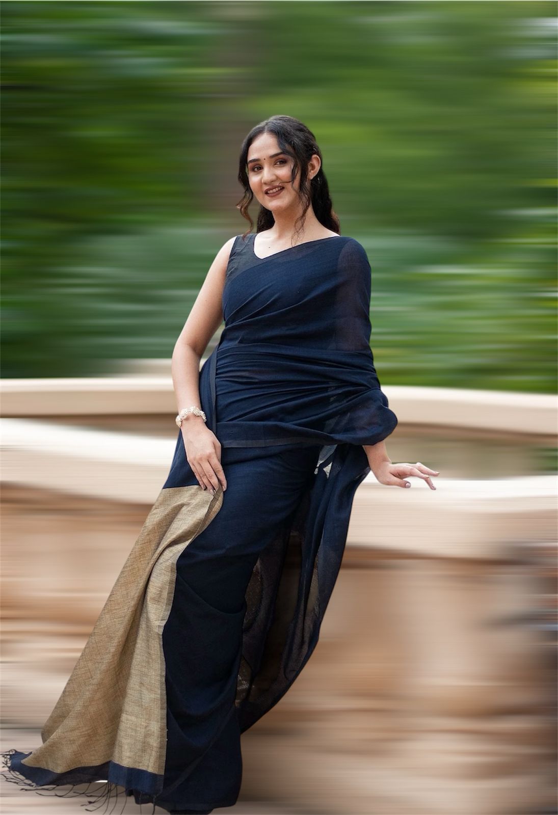 Women Cotton Blue Plain Saree