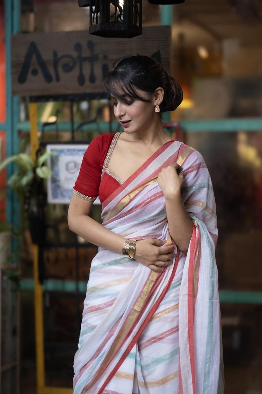 Women White Mul Cotton Stripes Saree