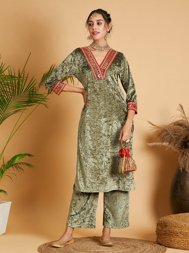 Women Olive Velvet Straight Kurta