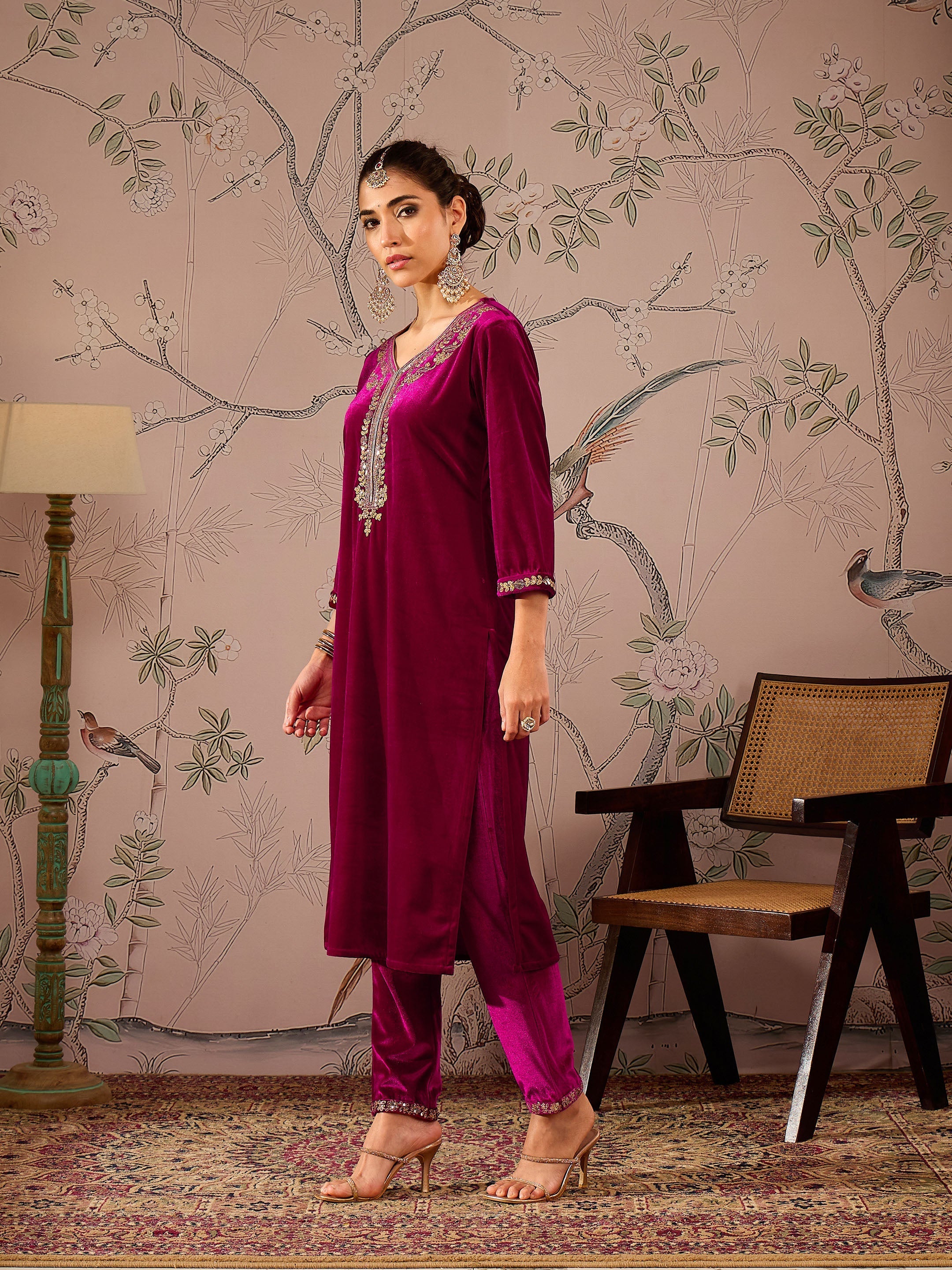 Women Fuchsia Velvet Front Embroidered Kurta