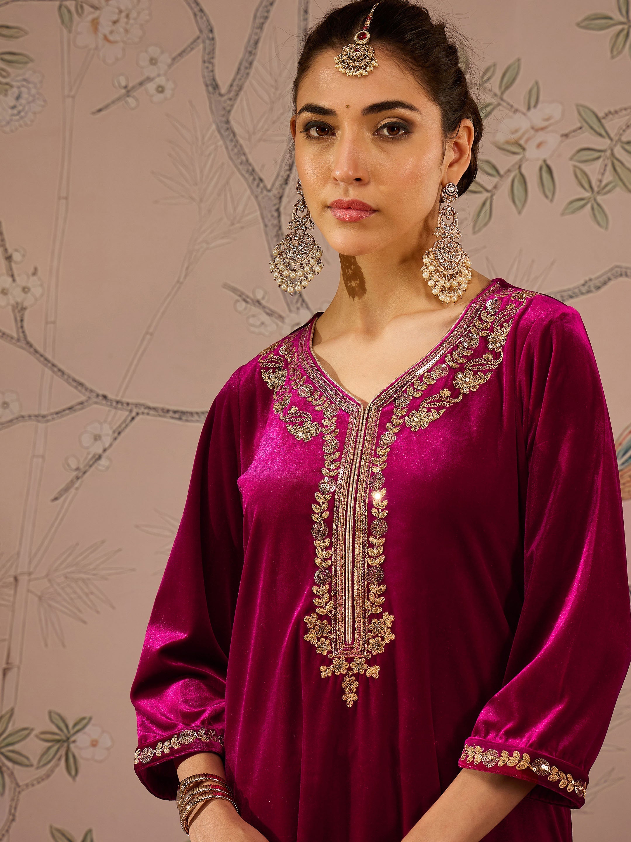 Women Fuchsia Velvet Front Embroidered Kurta