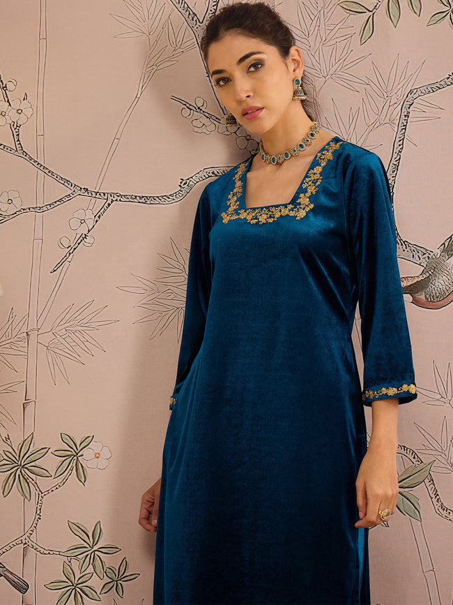 Women Teal Velvet Glass Neck Front Embroidered Kurta