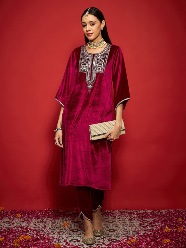 Women Fuchsia Velvet Embroidered Round Neck Straight Kurta