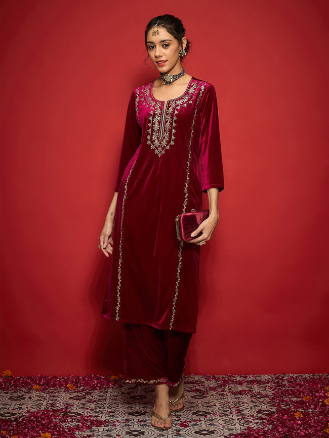 Women Fuchsia Velvet Embroidered Round Neck Kurta