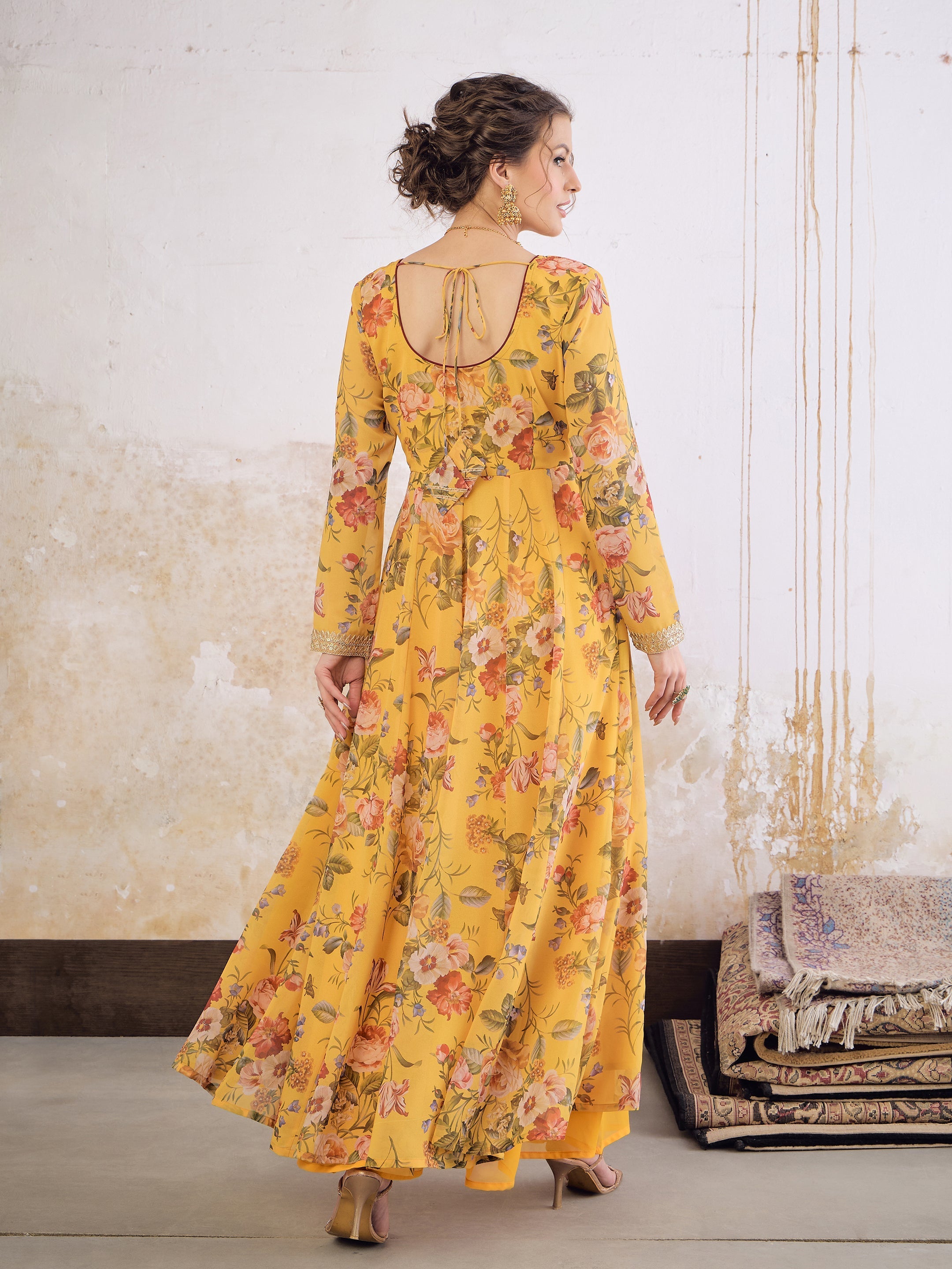 Women Yellow Floral Sweetheart Neck Anarkali Kurta
