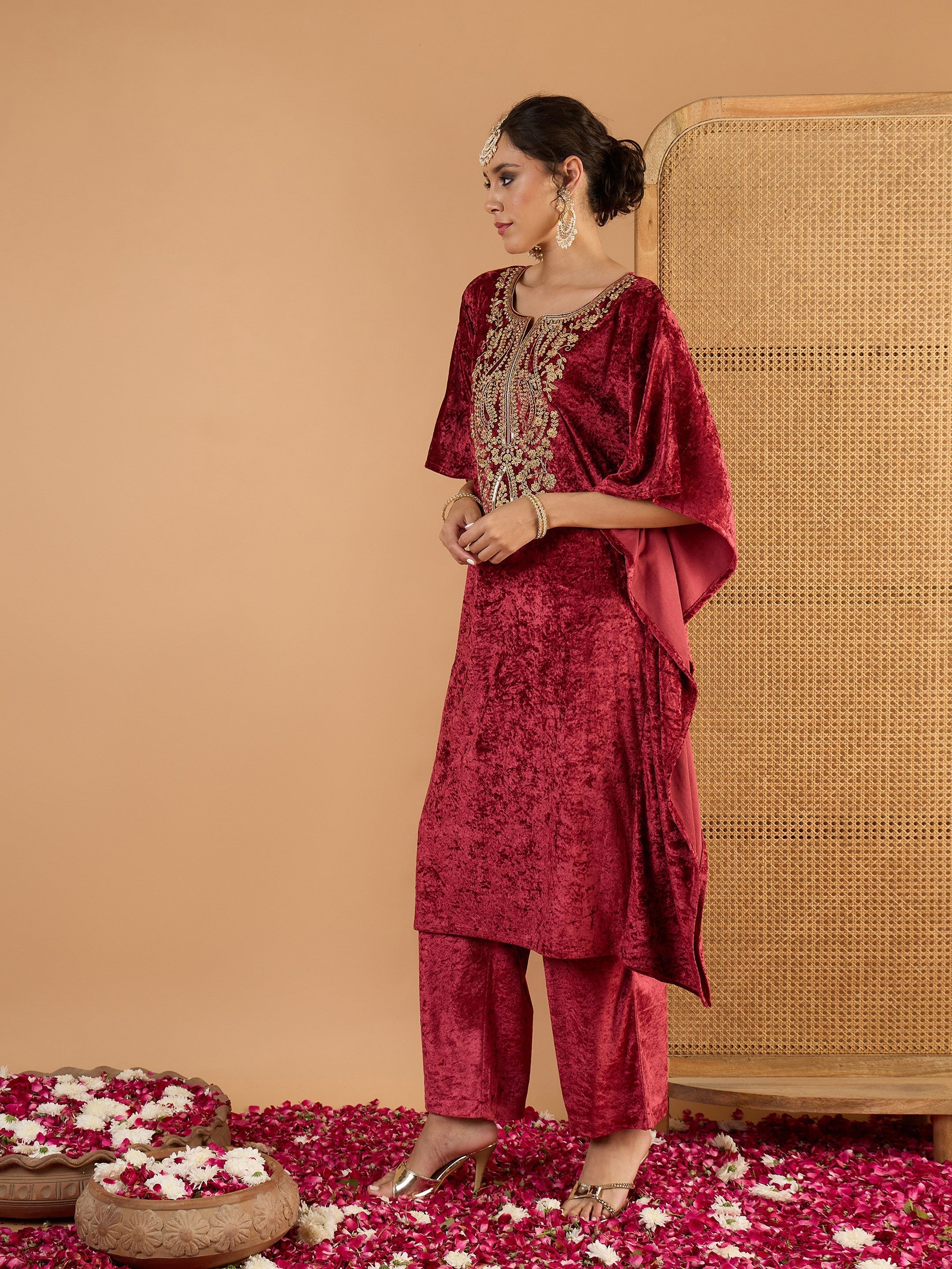 Women Onion Pink Velvet Embroidered Kaftan Kurta