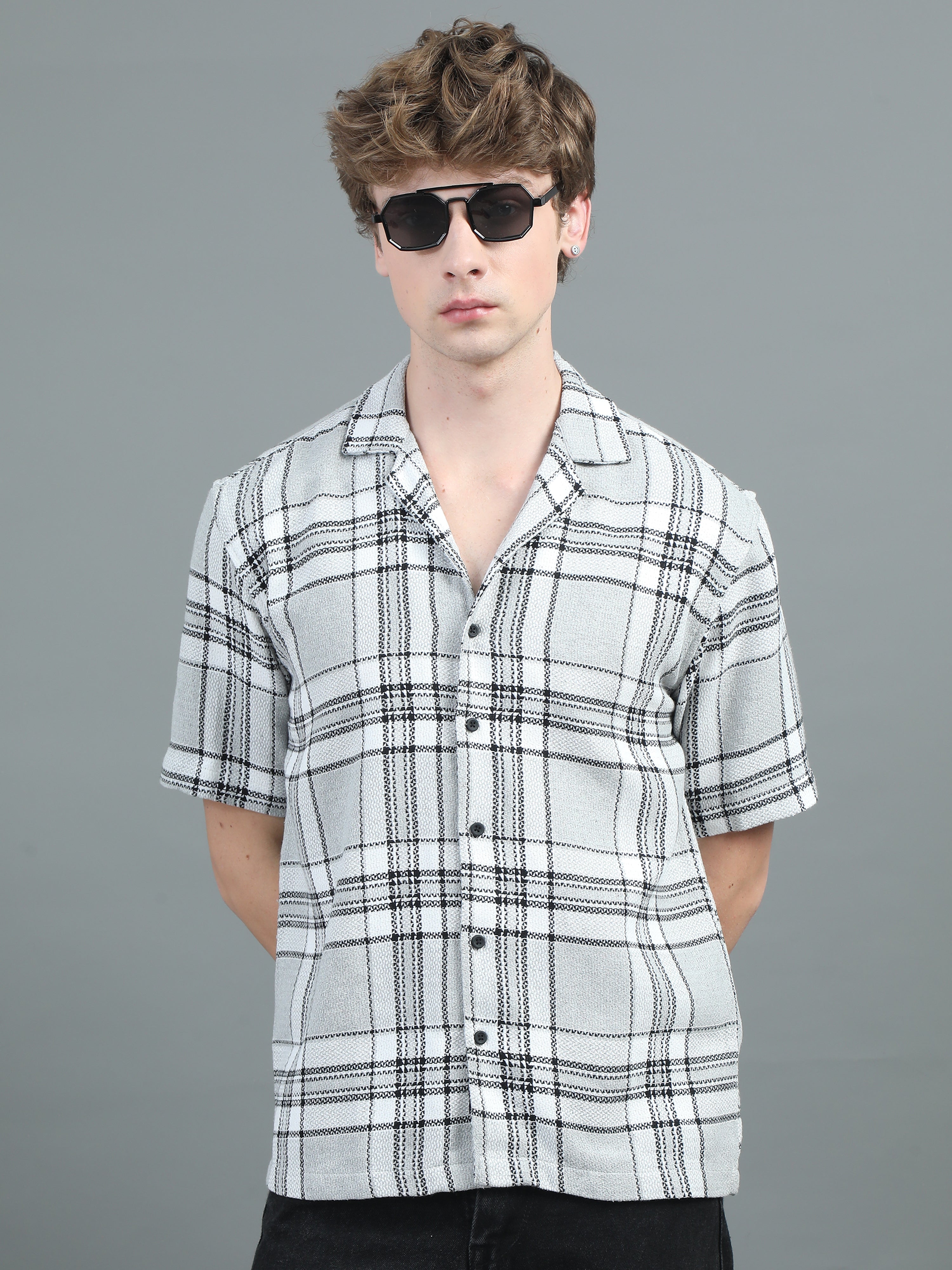 Men Solace Grey Checks Relaxed Shirt