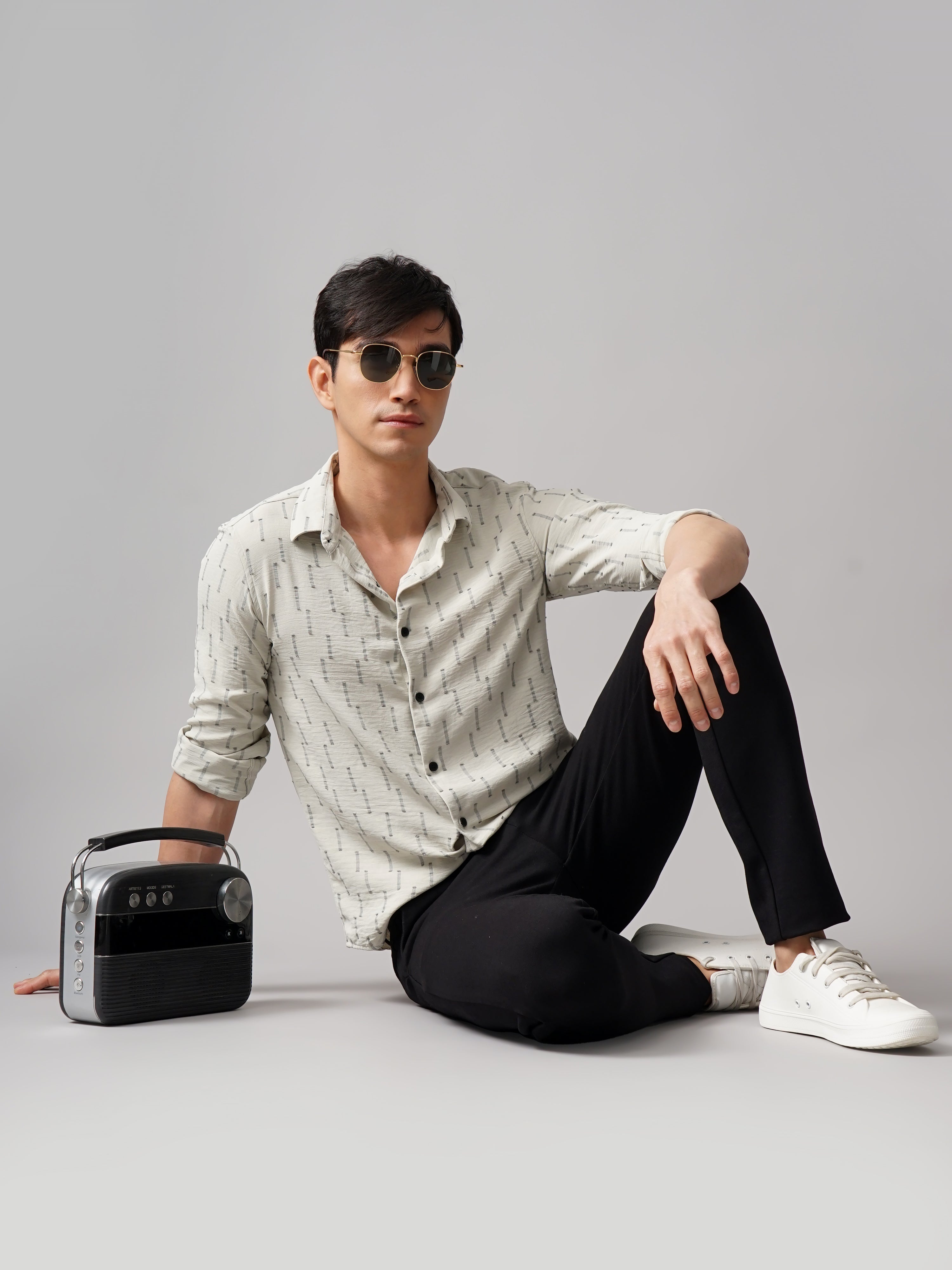 Men Arova Self Design Grey Shirt