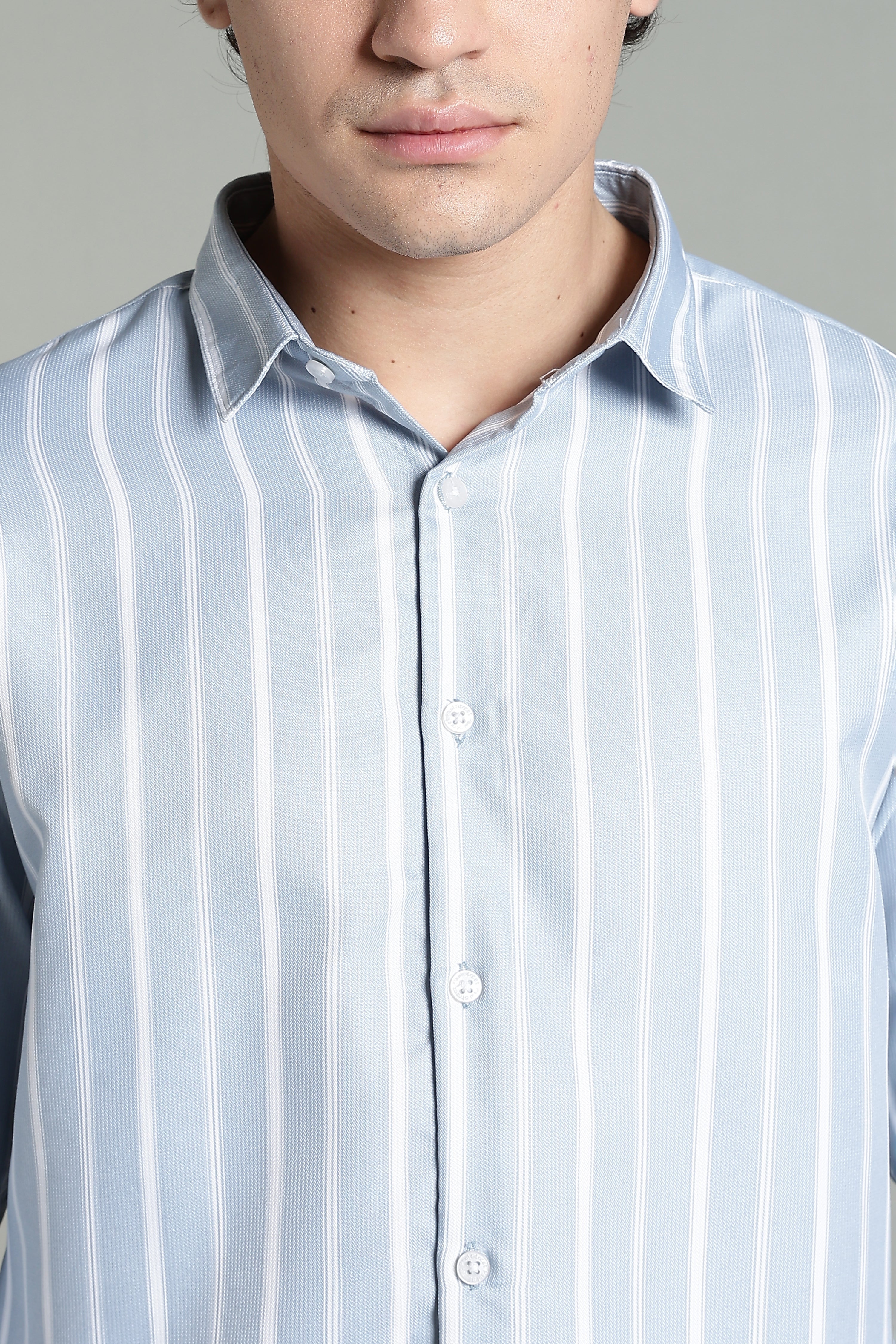 Men Verta Blue Striped Shirt