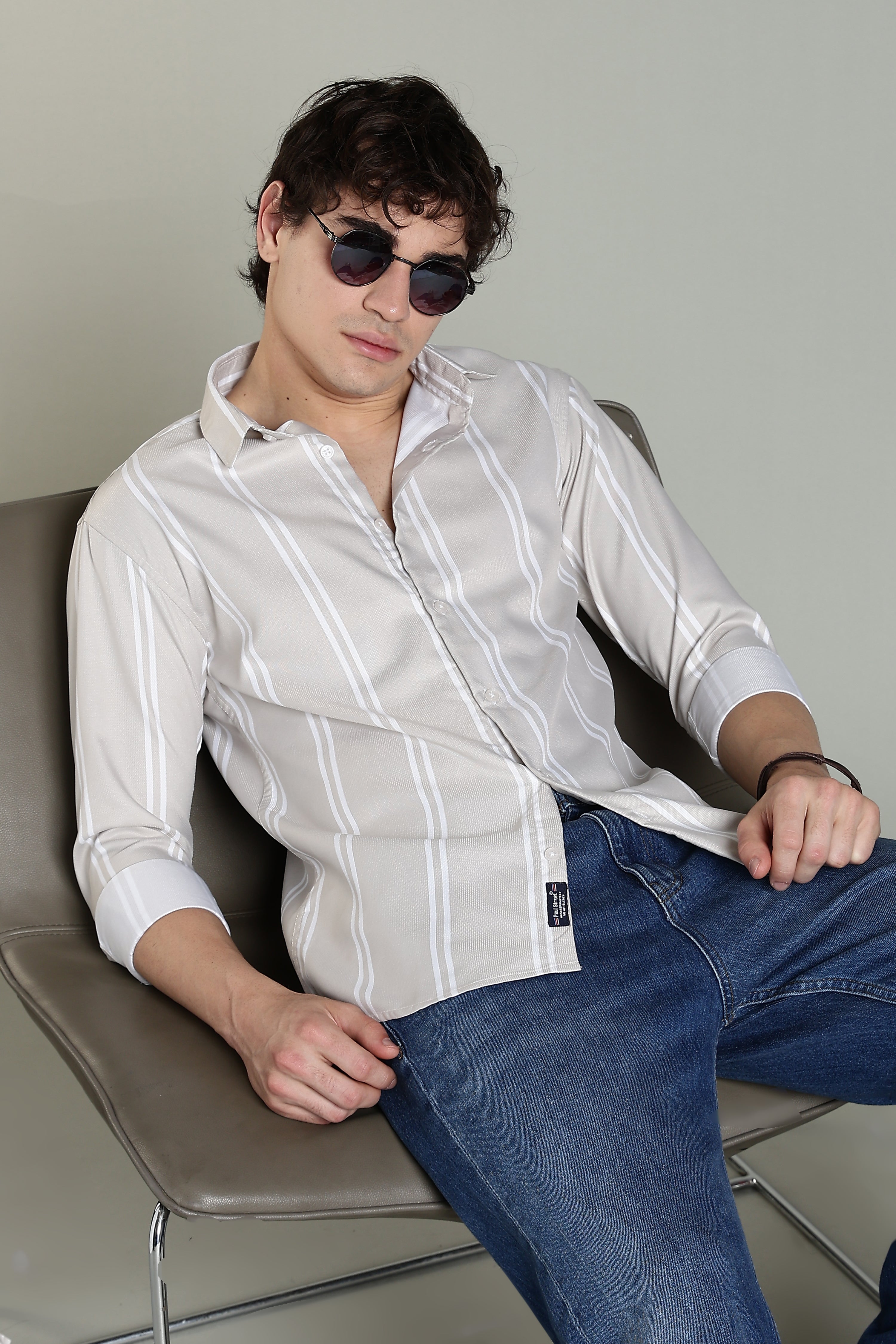 Men Stran White Striped Shirt