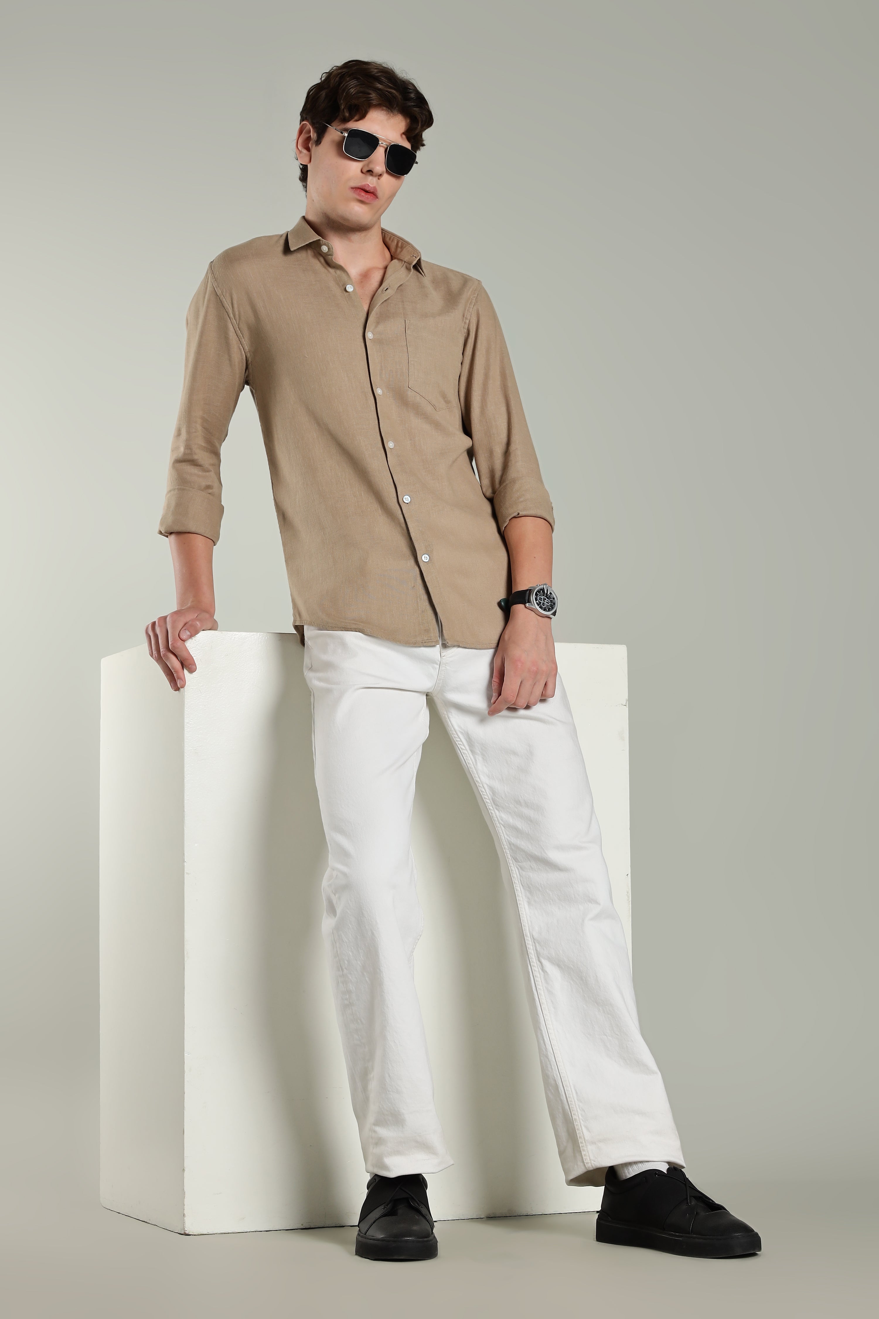 Men Star Linen Brown Solid Shirt