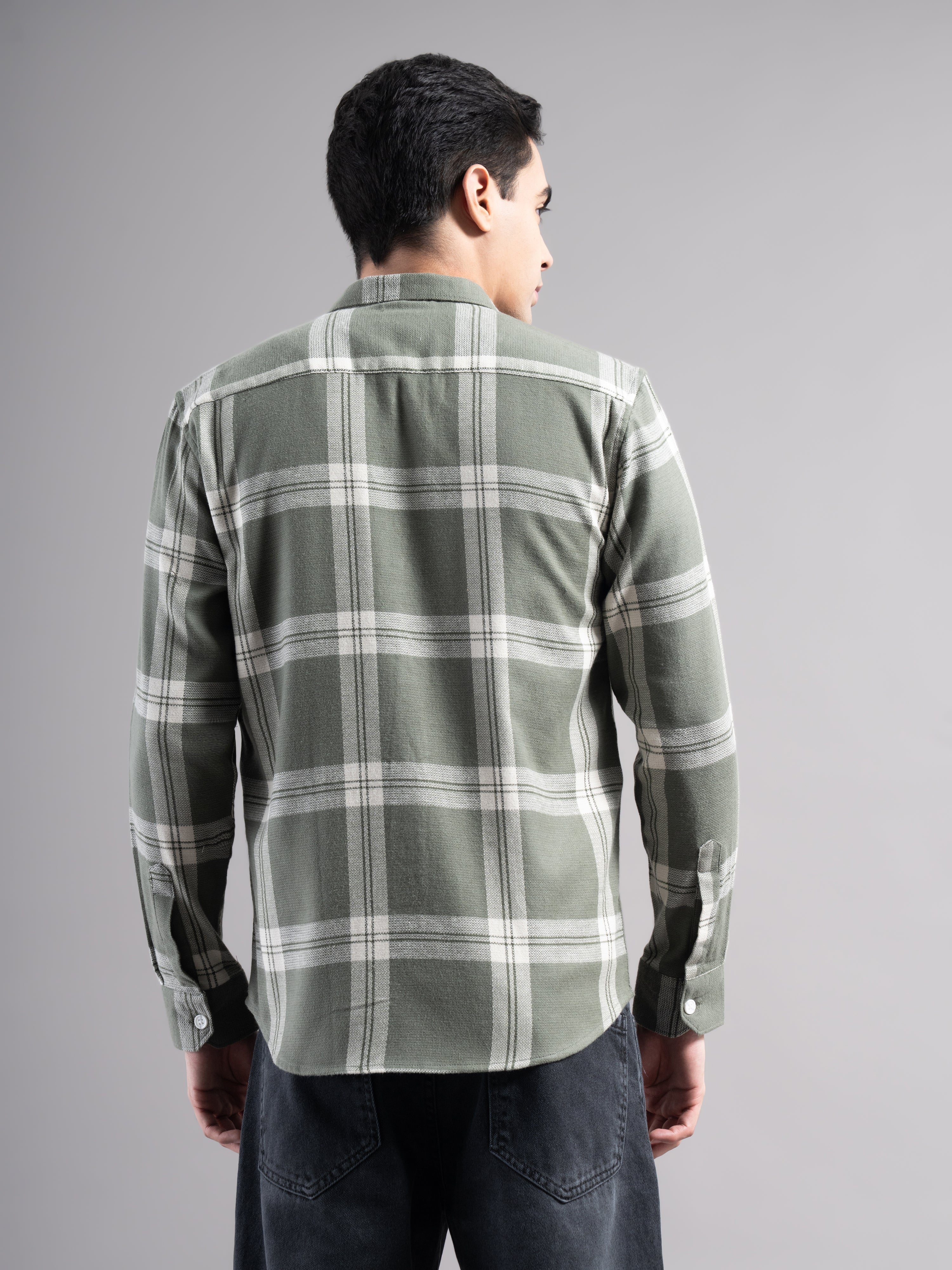 Men Avrik Checks Shirt