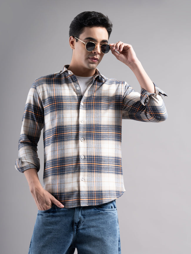 Men Avrik Checks Shirt