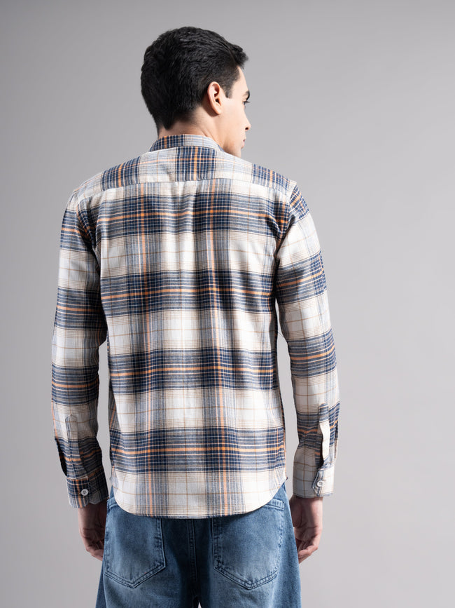 Men Avrik Checks Shirt
