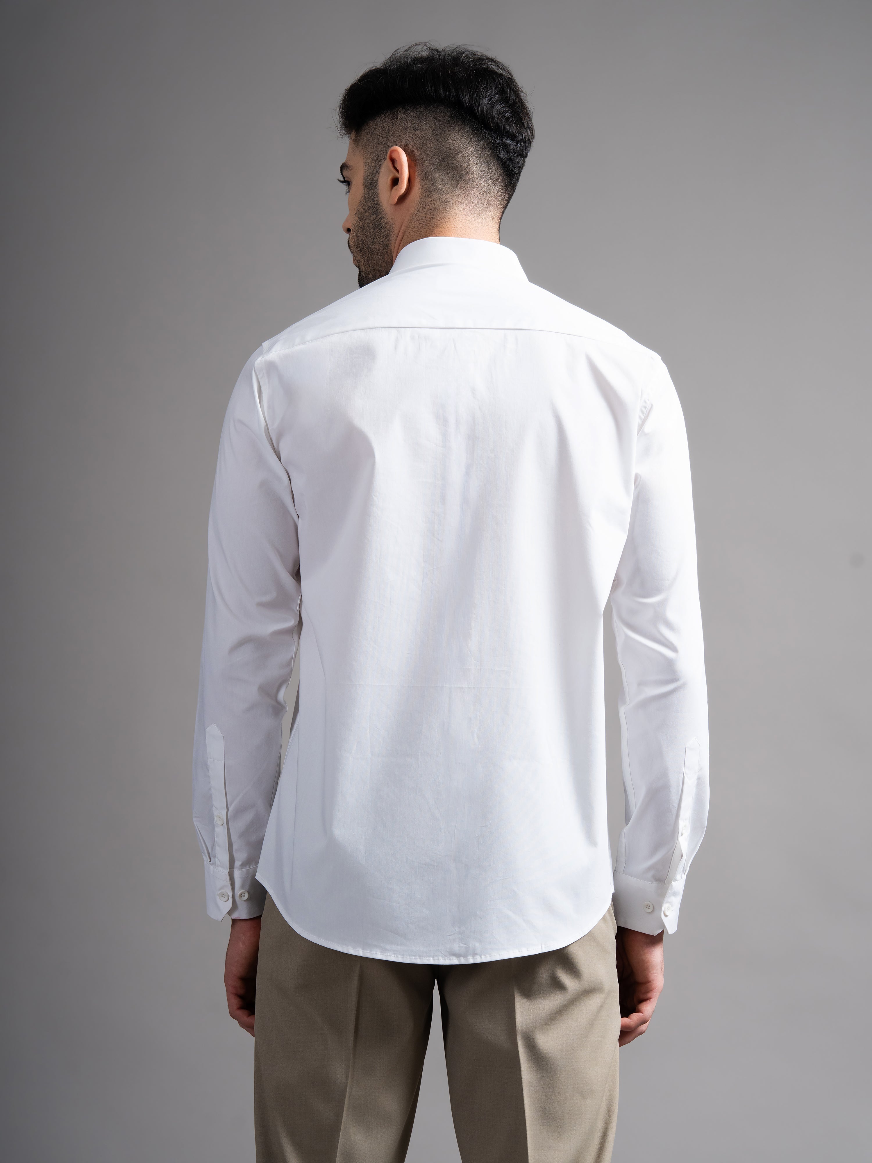 Men Evin White Solid Shirt