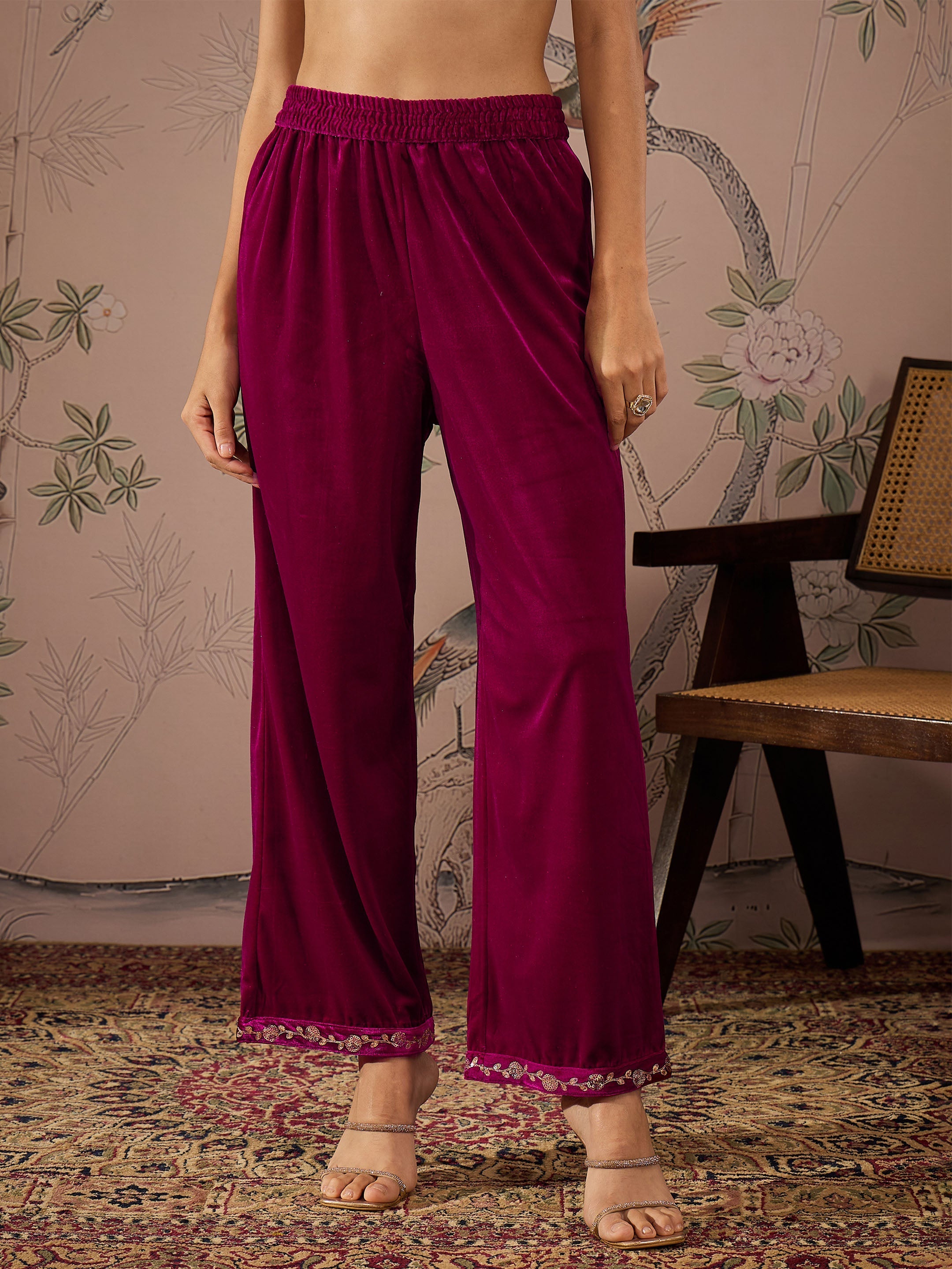 Women Fuchsia Velvet Hem Embroidered Straight Pants