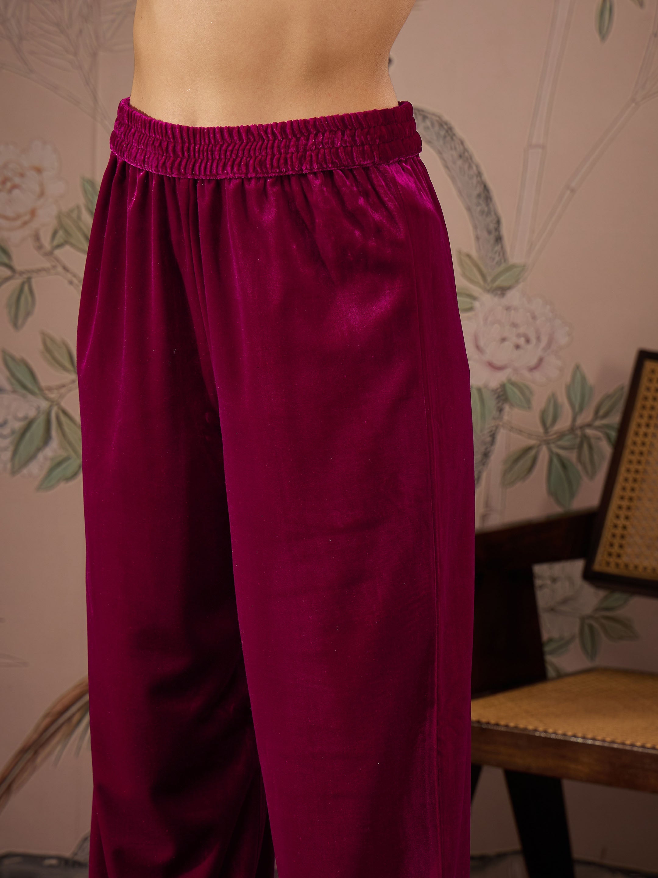 Women Fuchsia Velvet Hem Embroidered Straight Pants